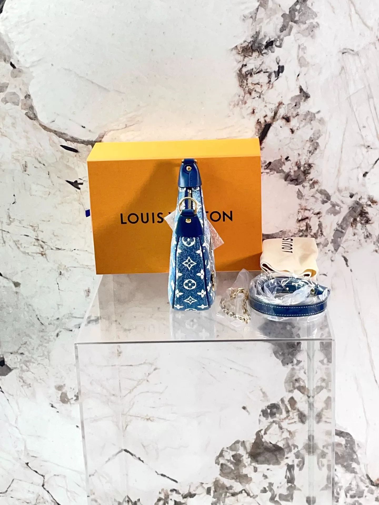 Louis Vuitton Pre-loved Bag Very good condition Size ONE SIZE - 3 Thumbnail