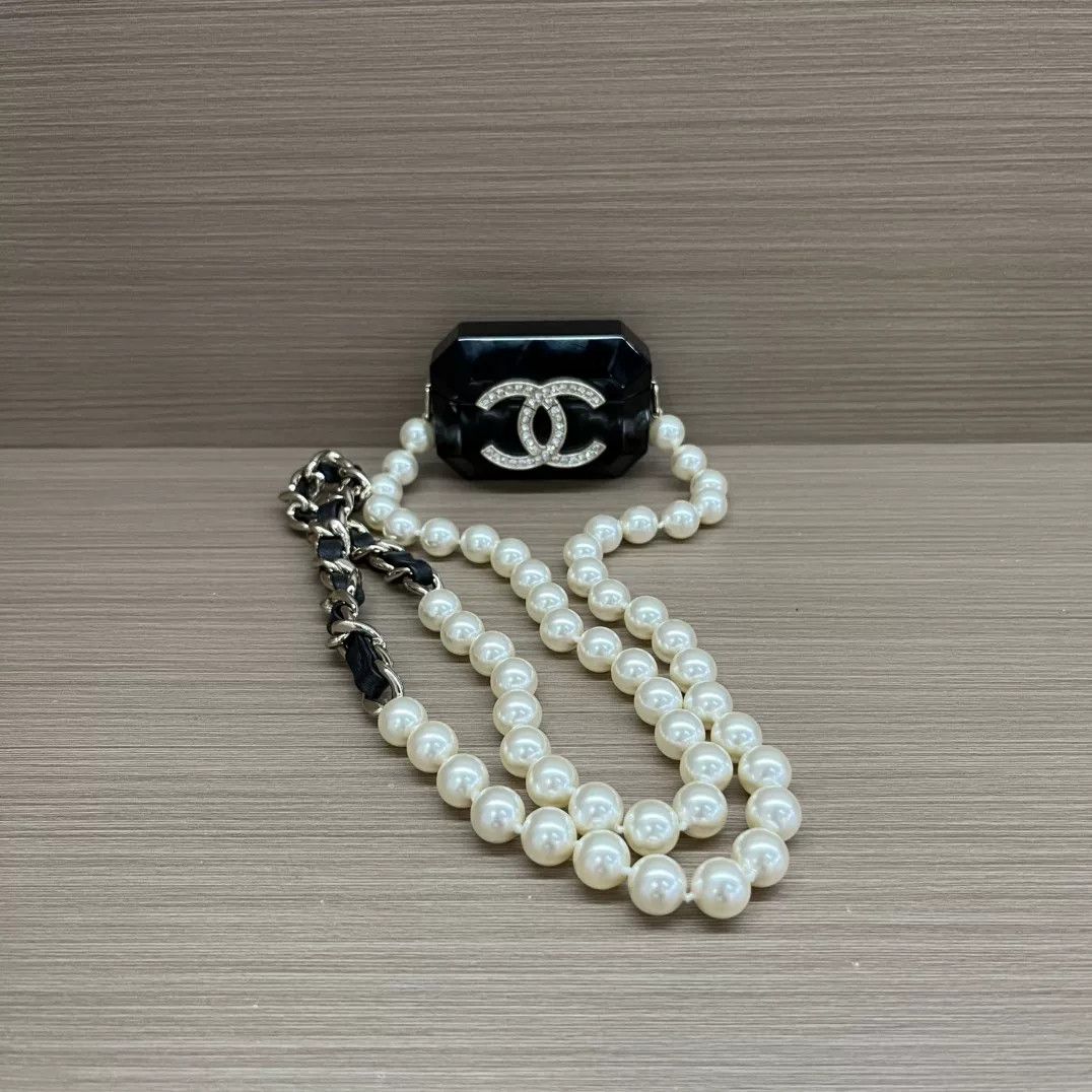 Chanel Pre-loved Bag Very good condition Size ONE SIZE - 9 Thumbnail