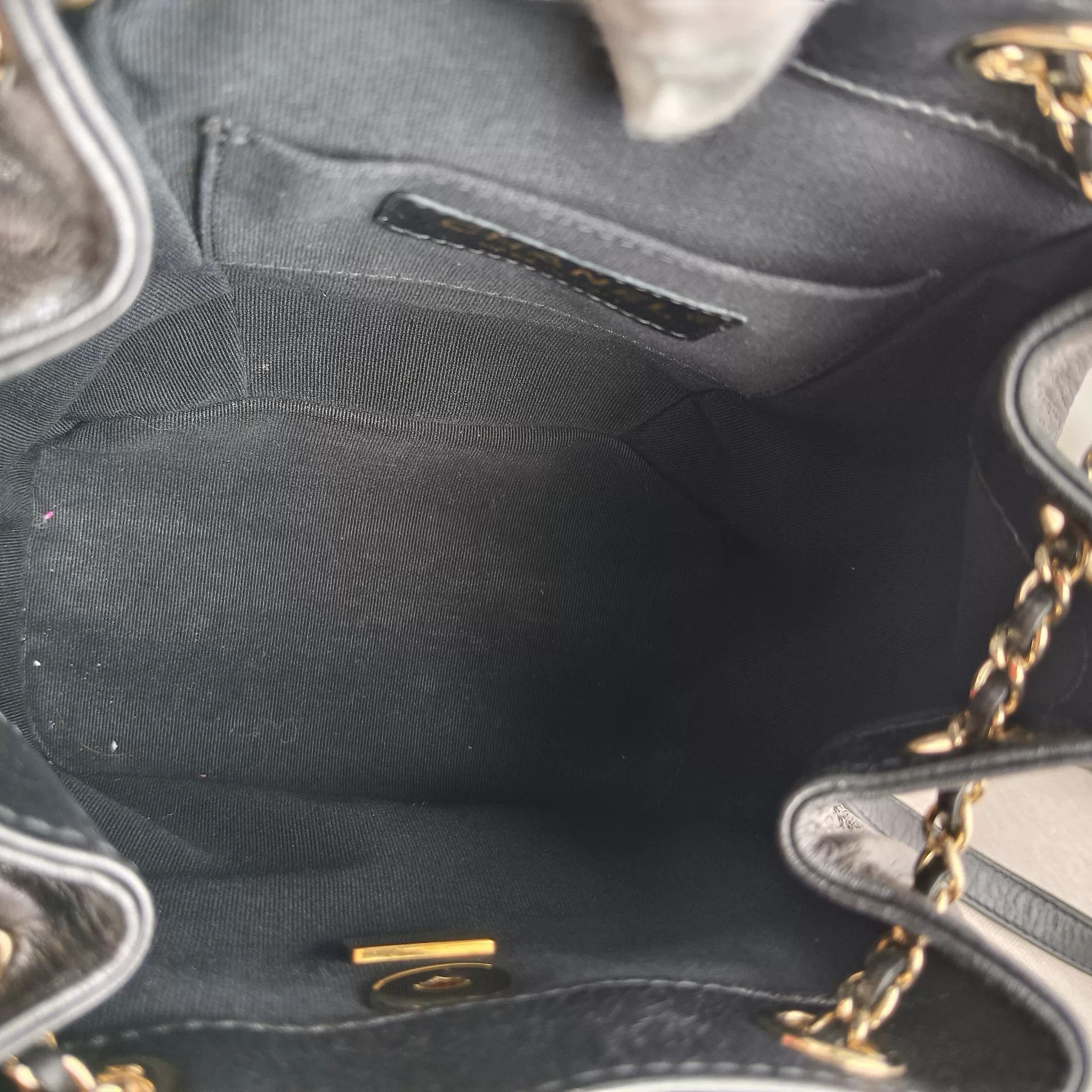 Chanel Pre-loved Bag Very good condition Size ONE SIZE - 4 Thumbnail
