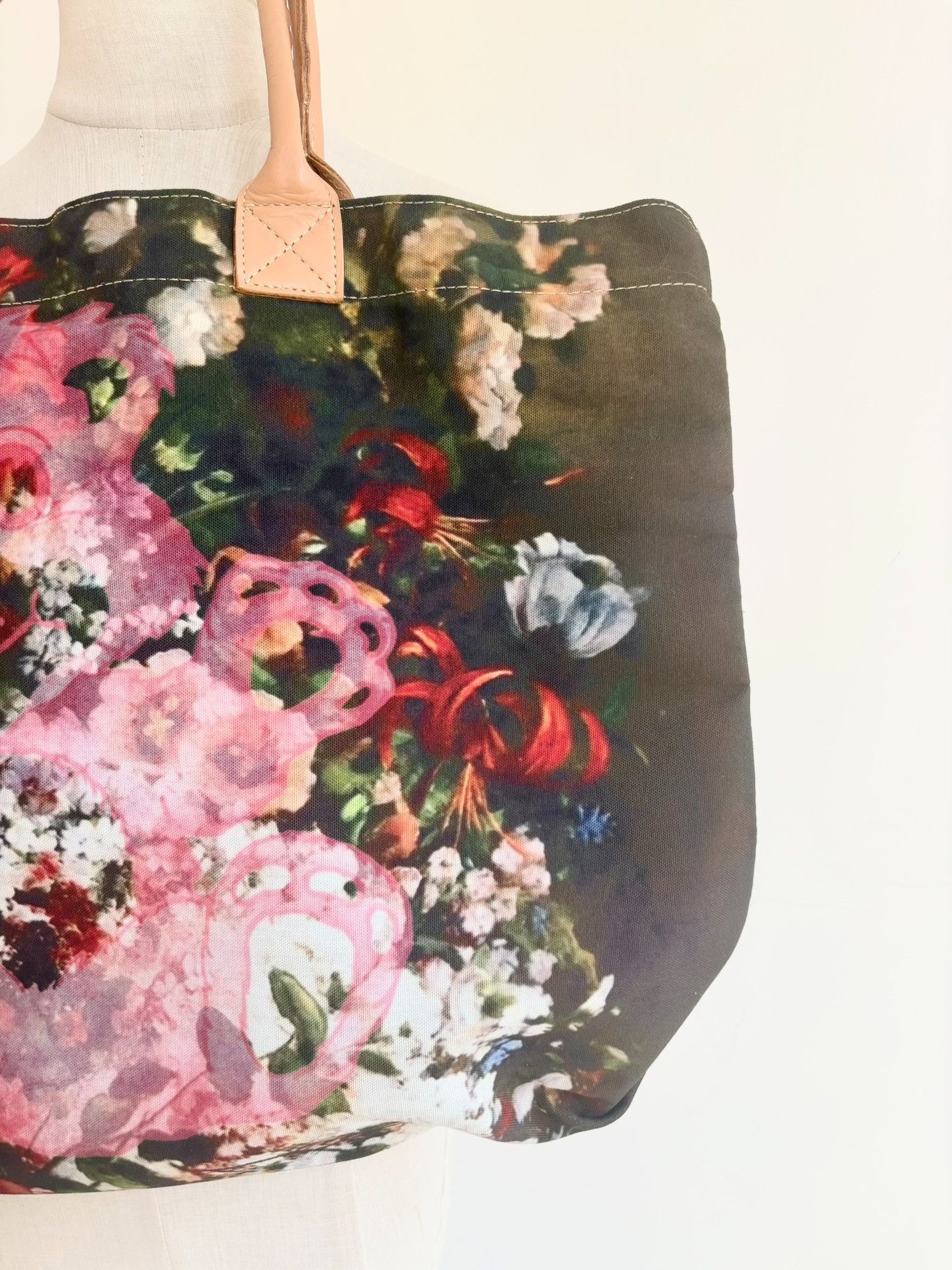 Vivienne Westwood Vivienne Westwood Flower Bear Print Tote Size ONE SIZE - 2 Thumbnail