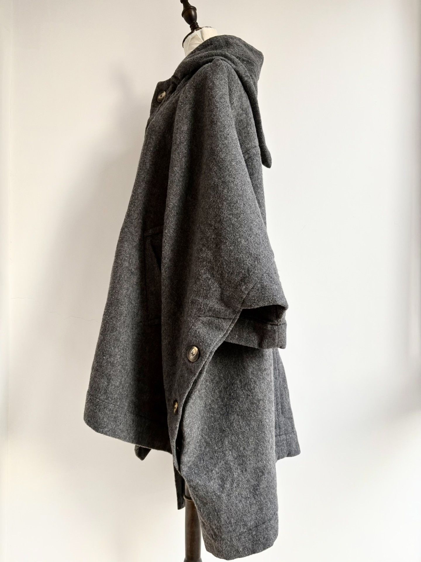 Vivienne Westwood Vivienne Westwood Vintage Gray Cape Coat Size S / US 4 / IT 40 - 3 Thumbnail