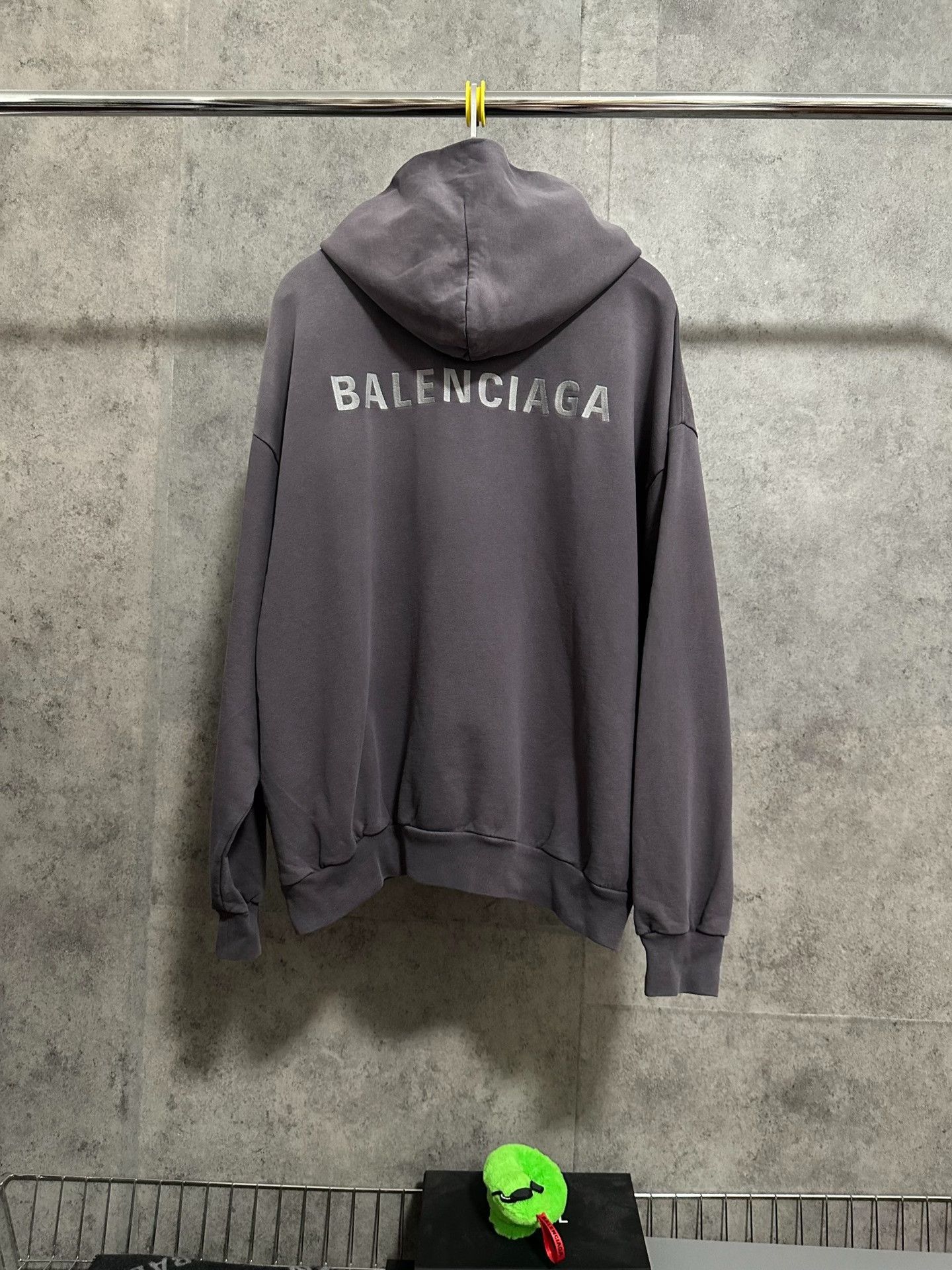 Balenciaga Balenciaga Purple Embroidered Logo Hoodie Size US S / EU 44-46 / 1 - 4 Thumbnail