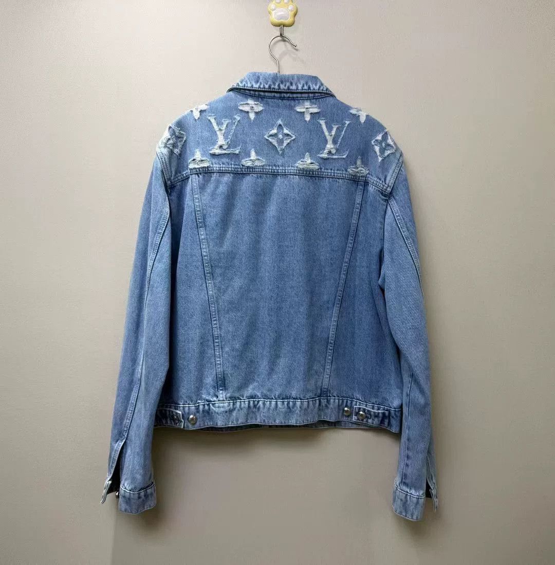Louis Vuitton Louis Vuitton Blue Distressed Logo Denim Jacket Size US L / EU 52-54 / 3 - 4 Thumbnail