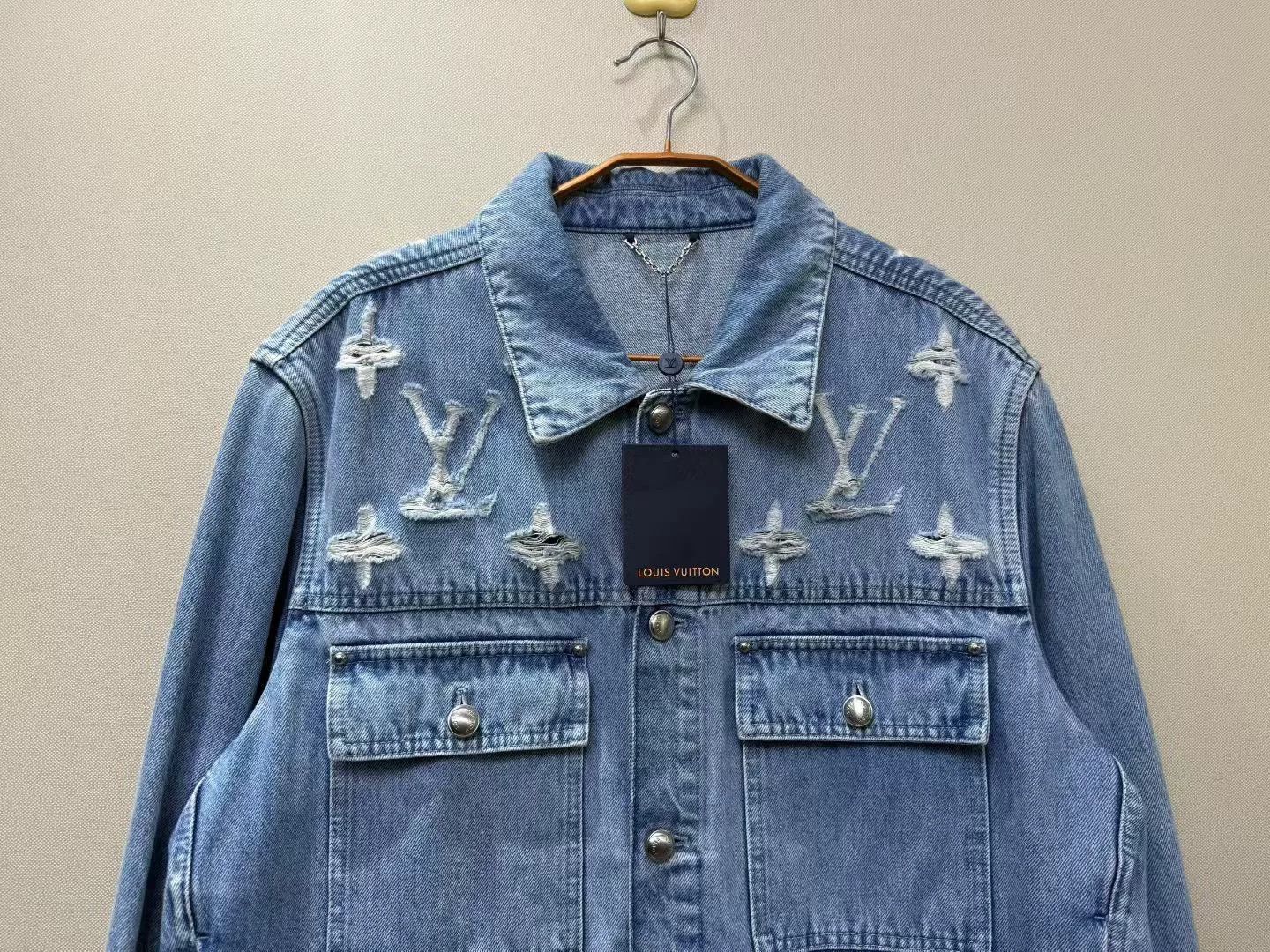 Louis Vuitton Louis Vuitton Blue Distressed Logo Denim Jacket Size US L / EU 52-54 / 3 - 2 Thumbnail