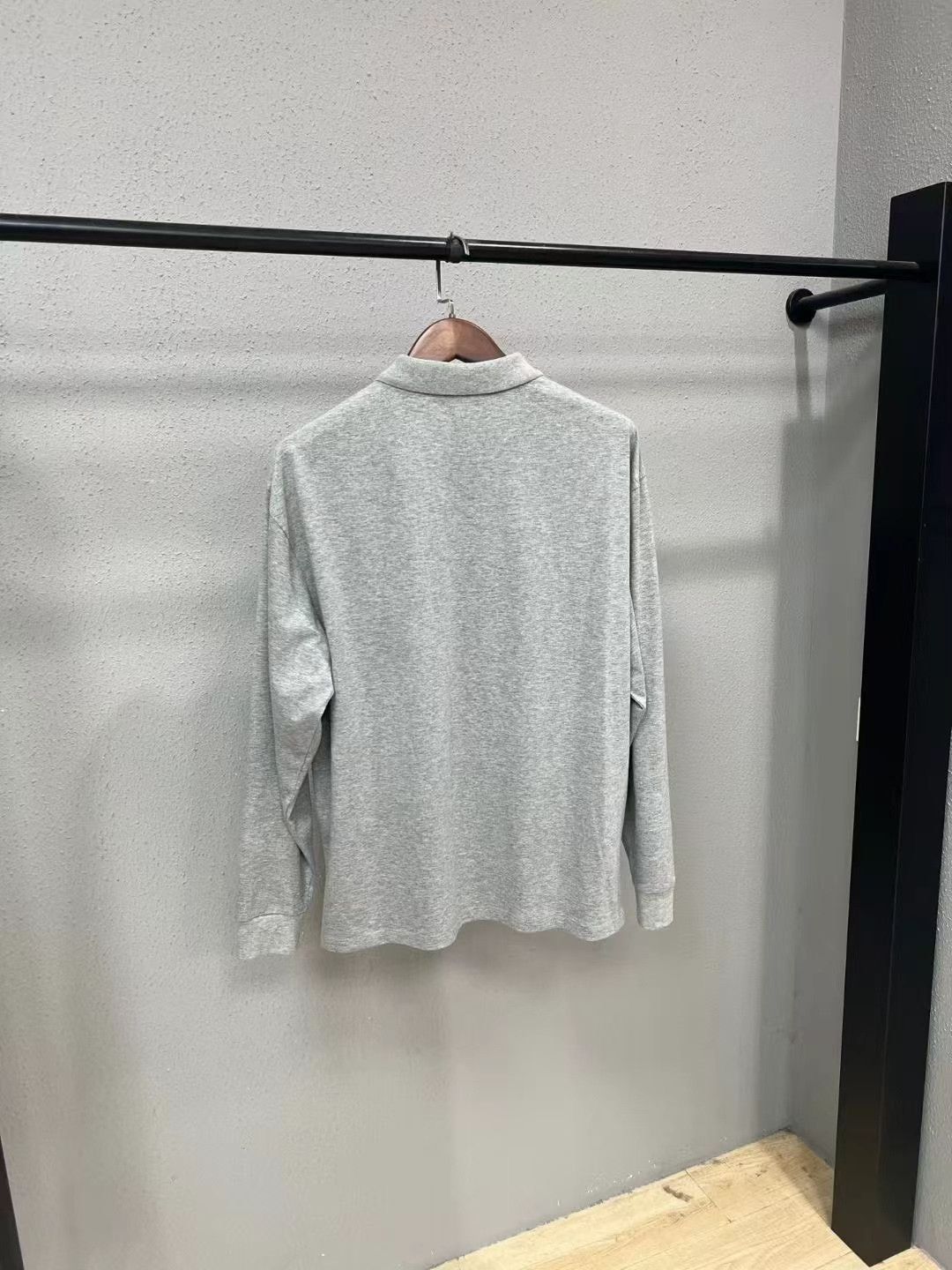 Miu Miu Miumiu Gray Polo Shirt Size S / US 4 / IT 40 - 2 Thumbnail