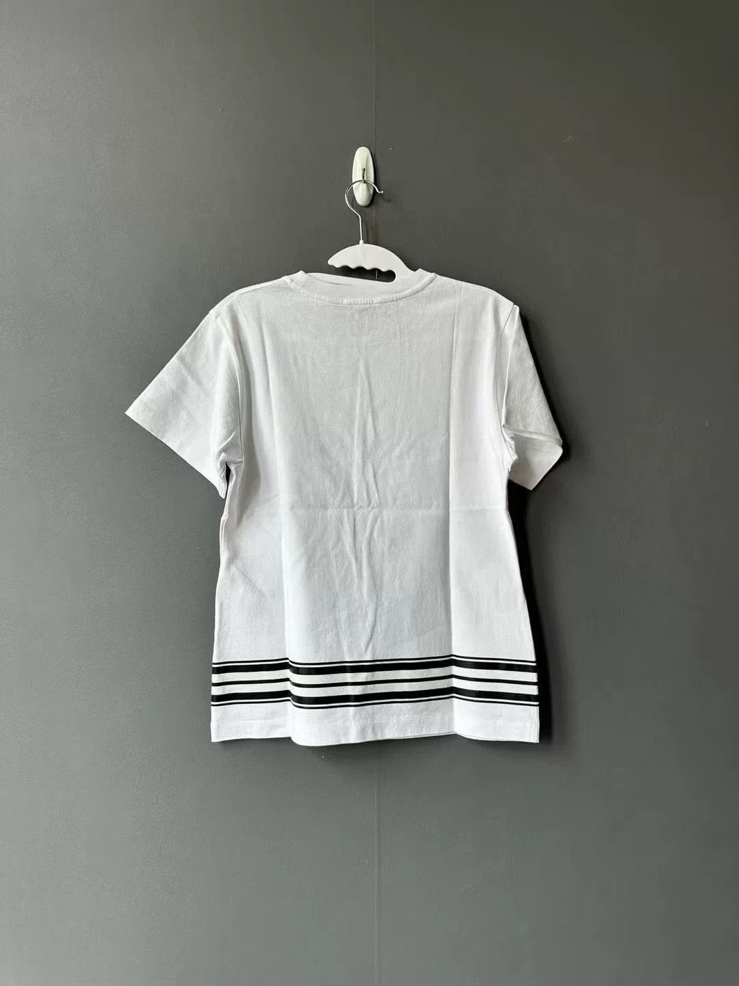 Louis Vuitton Louis Vuitton LV Chain Short-Sleeve Size M / US 6-8 / IT 42-44 - 2 Thumbnail