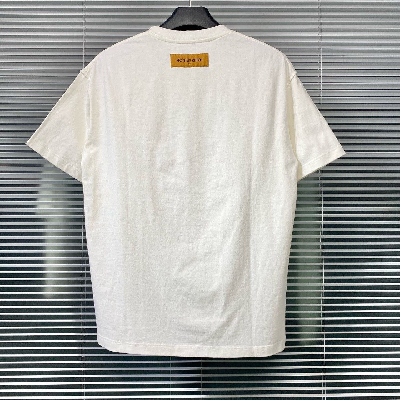 Louis Vuitton Louis Vuitton Cloud Rainbow Logo T-Shirt Size US L / EU 52-54 / 3 - 2 Thumbnail