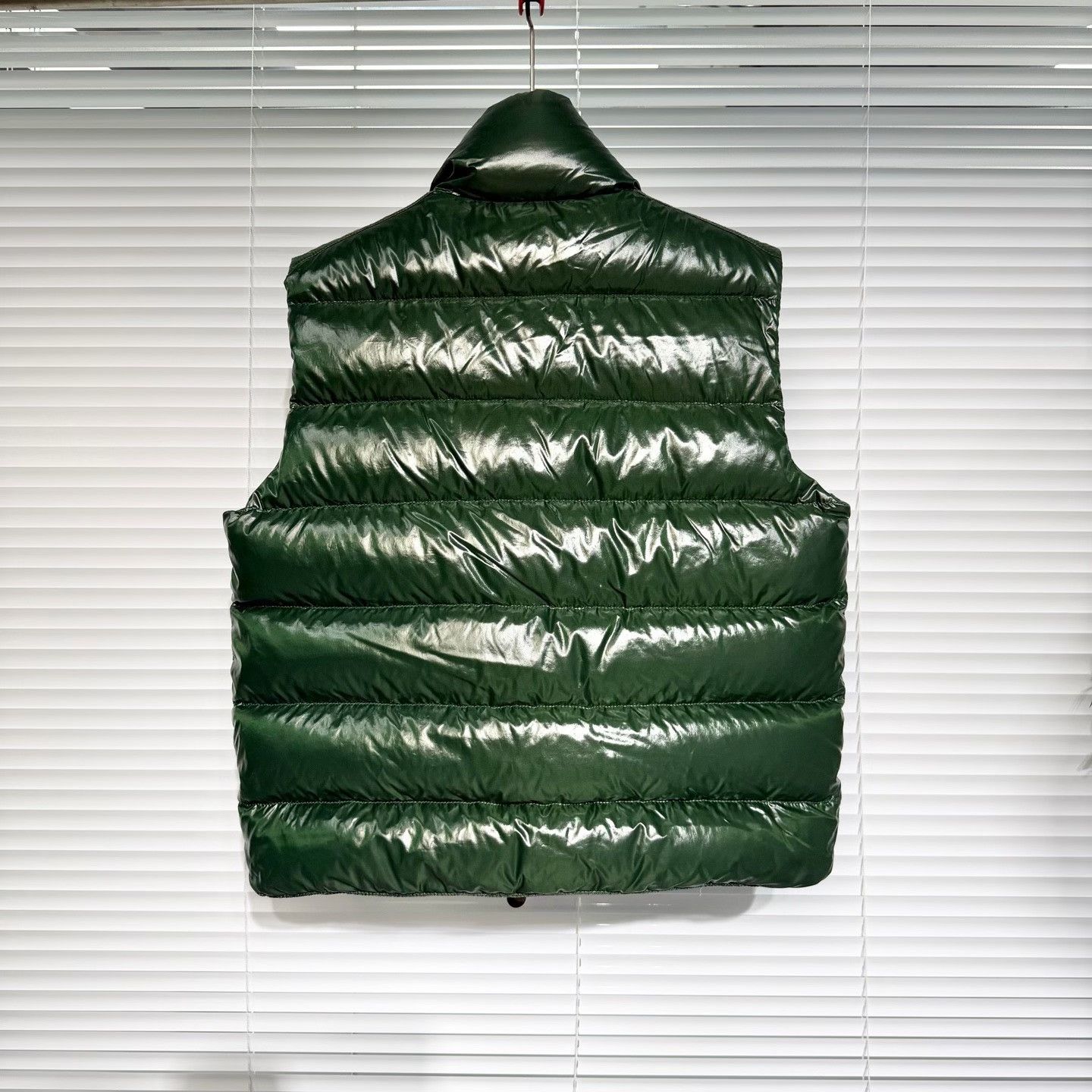 Moncler Moncler Green Down Vest Size 2 Size US M / EU 48-50 / 2 - 2 Thumbnail