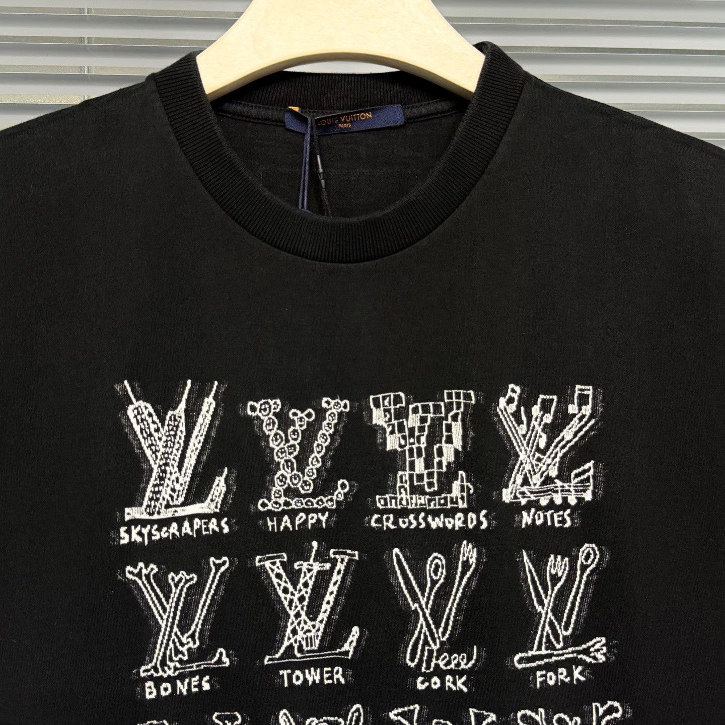 Louis Vuitton Louis Vuitton S Size Short-Sleeve T-Shirt Size US S / EU 44-46 / 1 - 3 Thumbnail
