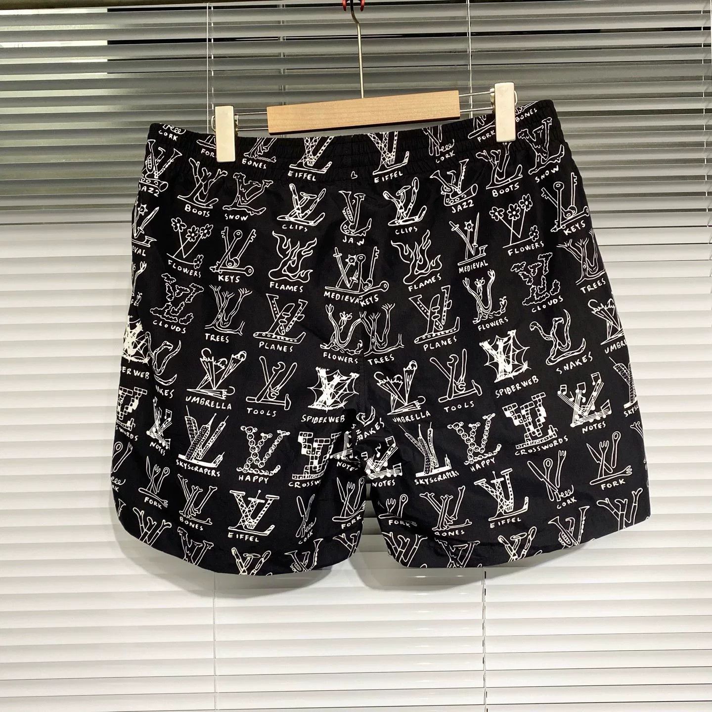 Louis Vuitton Louis Vuitton Gesture Print Casual Shorts Size US 34 / EU 50 - 2 Thumbnail