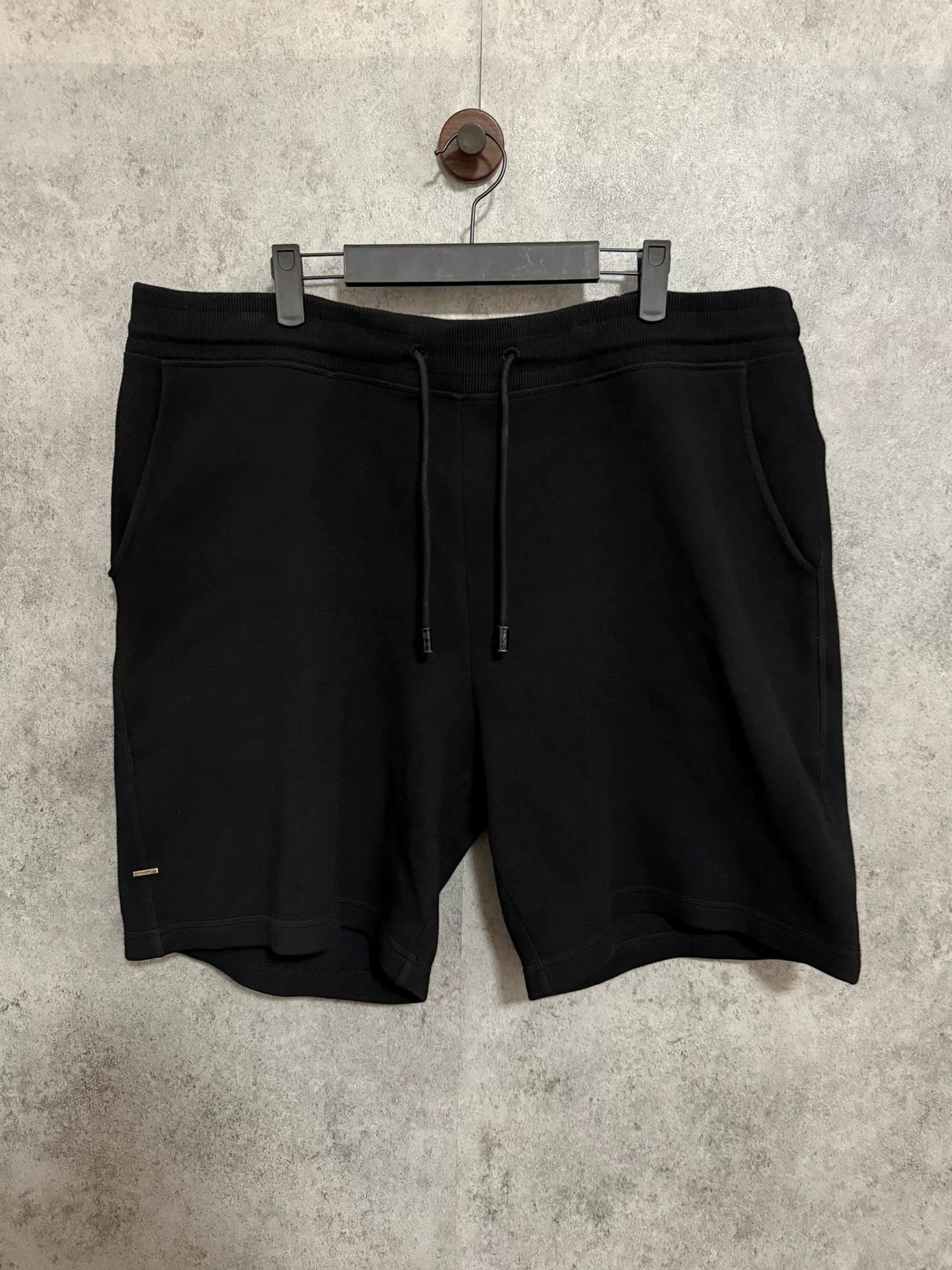 Louis Vuitton Louis Vuitton Logo Shorts Size US 36 / EU 52 - 5 Thumbnail