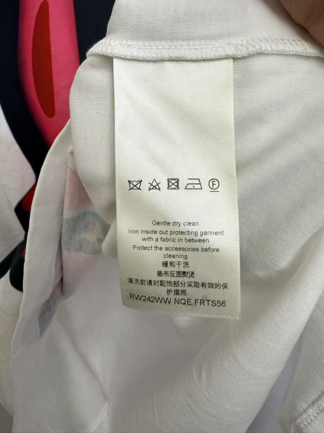 Louis Vuitton Louis Vuitton Rabbit Logo Short Sleeve T-shirt Size L / US 10 / IT 46 - 3 Thumbnail