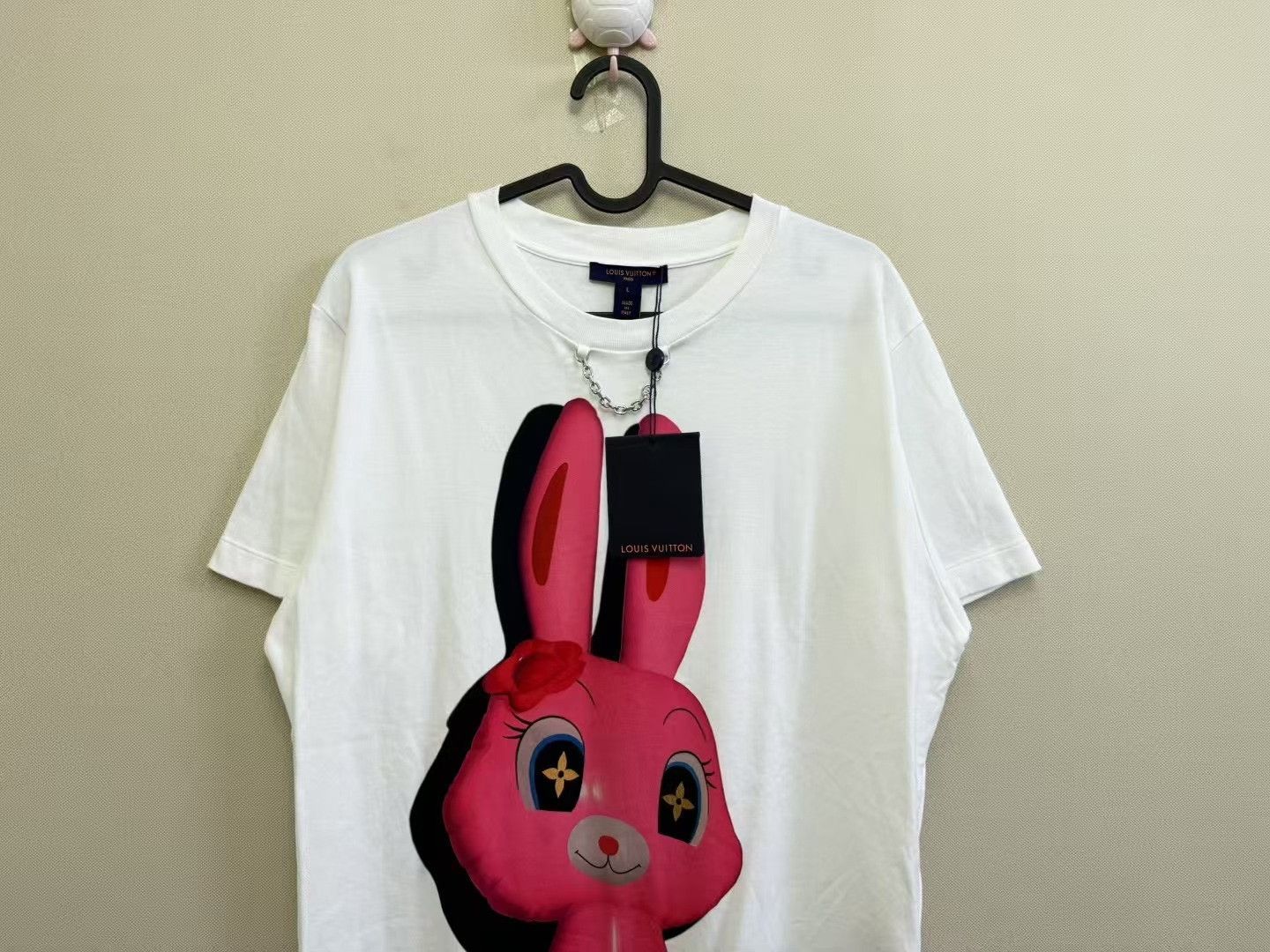 Louis Vuitton Louis Vuitton Rabbit Logo Short Sleeve T-shirt Size L / US 10 / IT 46 - 2 Thumbnail