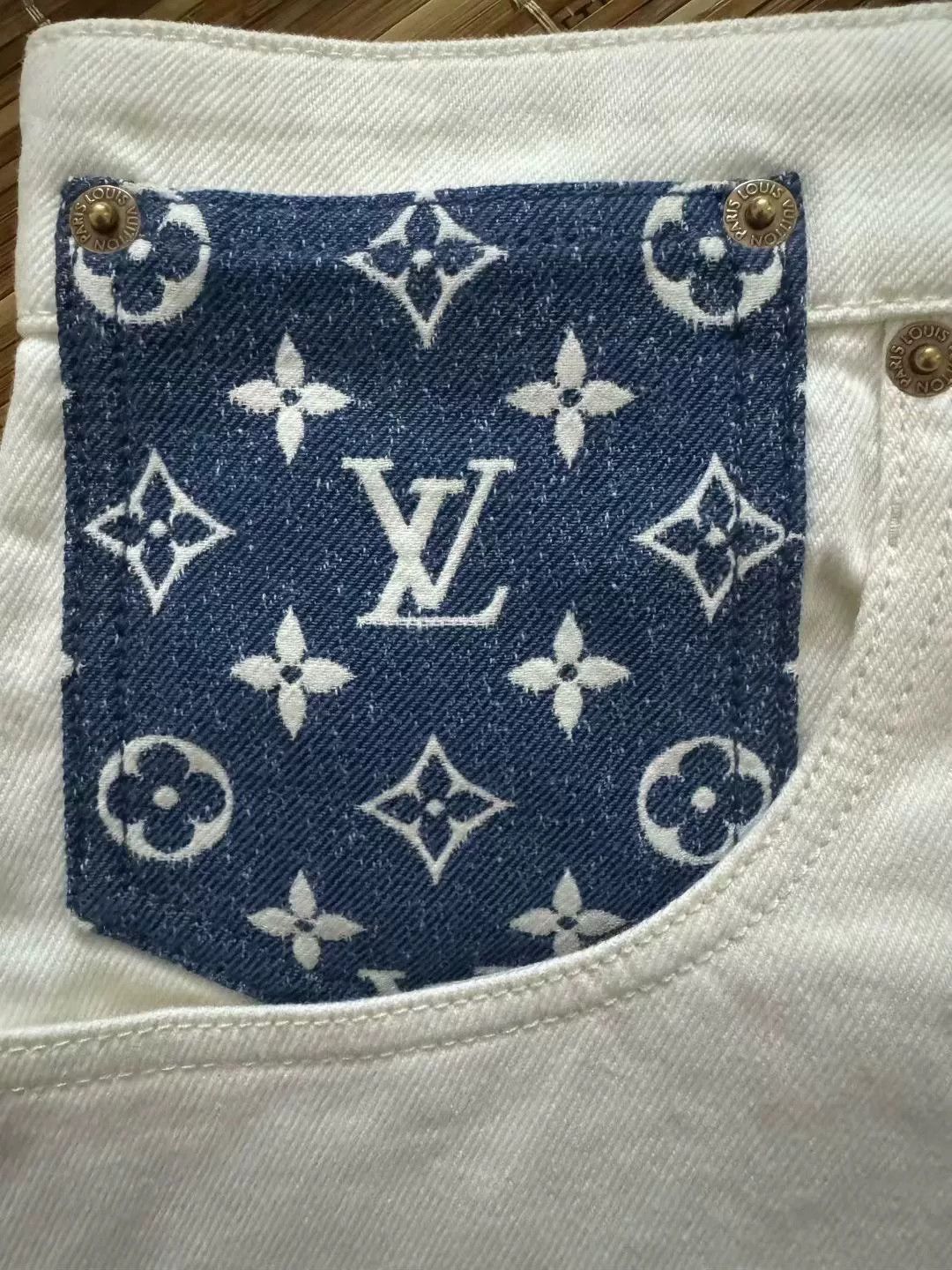 Louis Vuitton LV White Monogram Pocket Denim Skirt Size 36" / US 14 / IT 50 - 4 Thumbnail