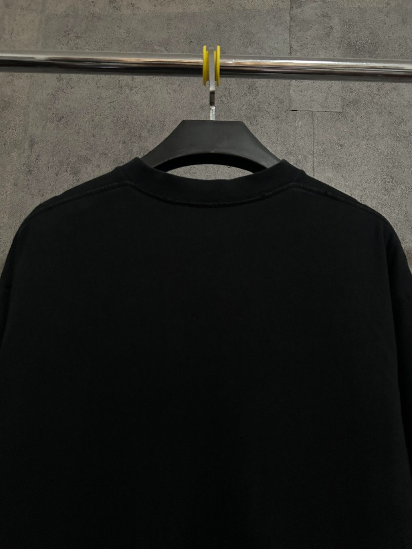 Balenciaga Balenciaga Distressed Script Logo T-shirt Size US XXS / EU 40 - 5 Thumbnail
