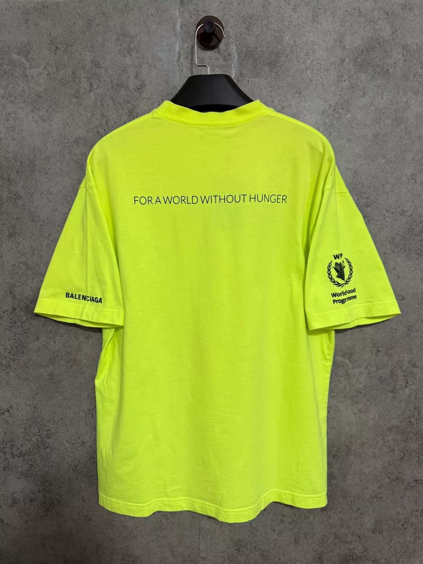 Balenciaga Balenciaga WFP Collaboration Logo Print T-Shirt Size US S / EU 44-46 / 1 - 7 Thumbnail