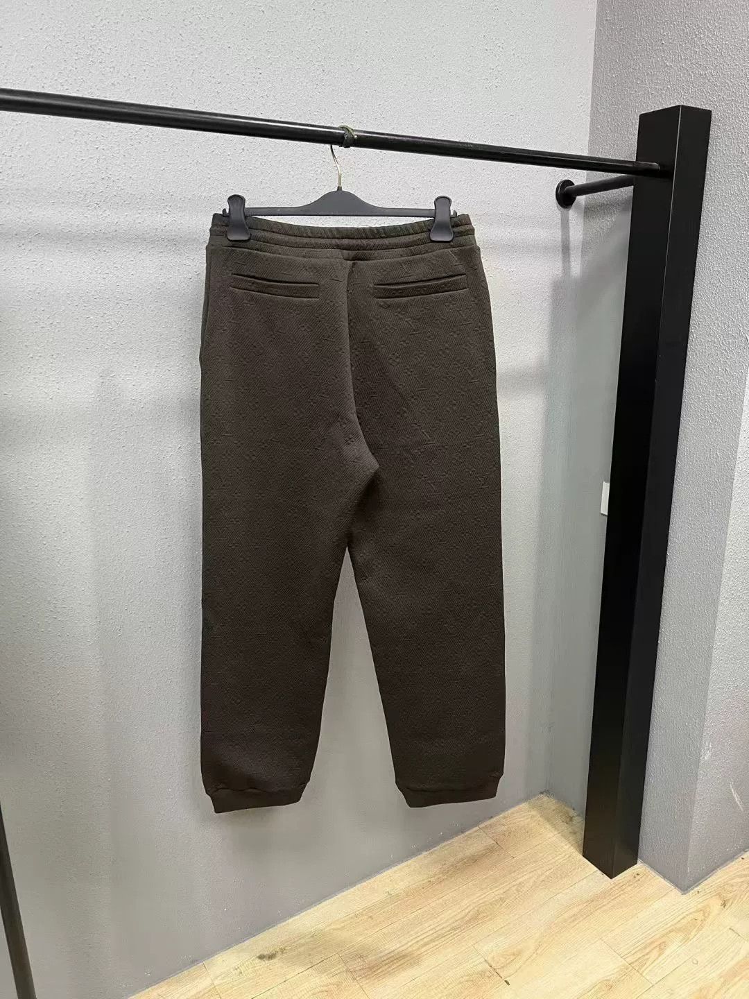 Louis Vuitton LV Brown All-Over Print Sweatpants Size US 34 / EU 50 - 2 Thumbnail