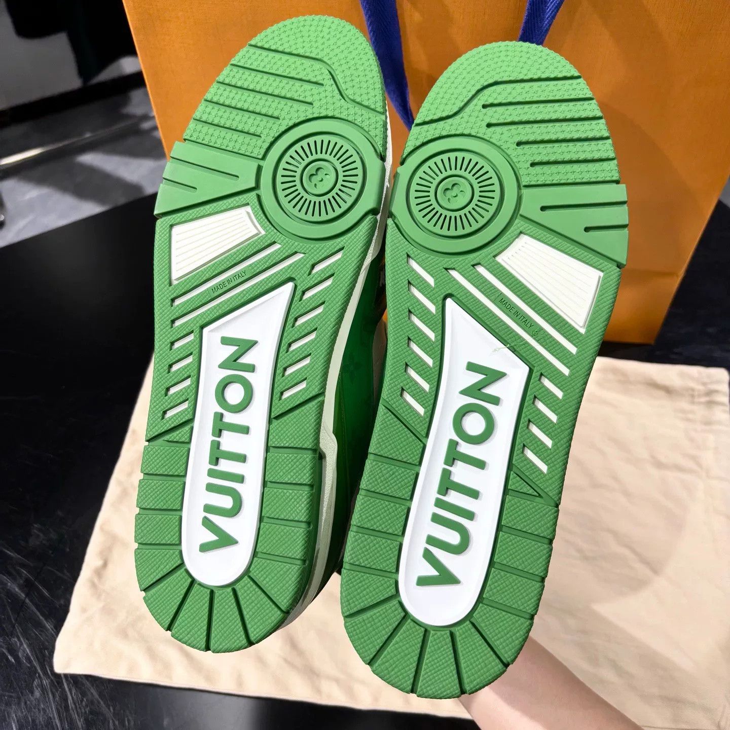 Louis Vuitton LV Trainer Monogram White Green Sneakers Size US 10 / EU 43 - 5 Thumbnail