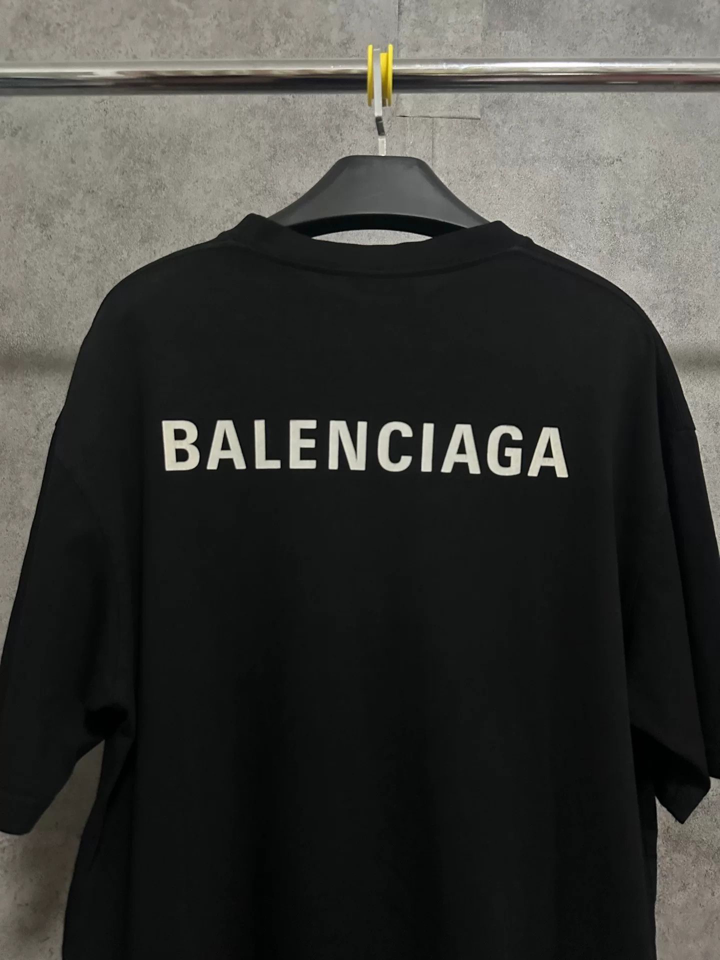 Balenciaga Balenciaga Short-Sleeve Logo Print T-Shirt Size US S / EU 44-46 / 1 - 5 Thumbnail