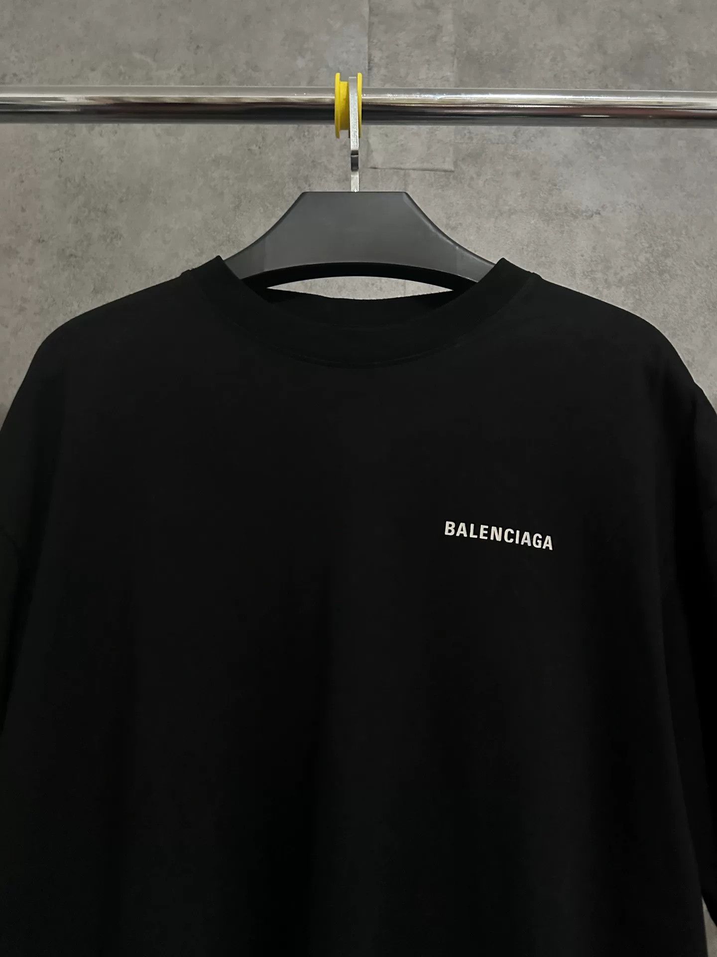 Balenciaga Balenciaga Short-Sleeve Logo Print T-Shirt Size US S / EU 44-46 / 1 - 2 Thumbnail