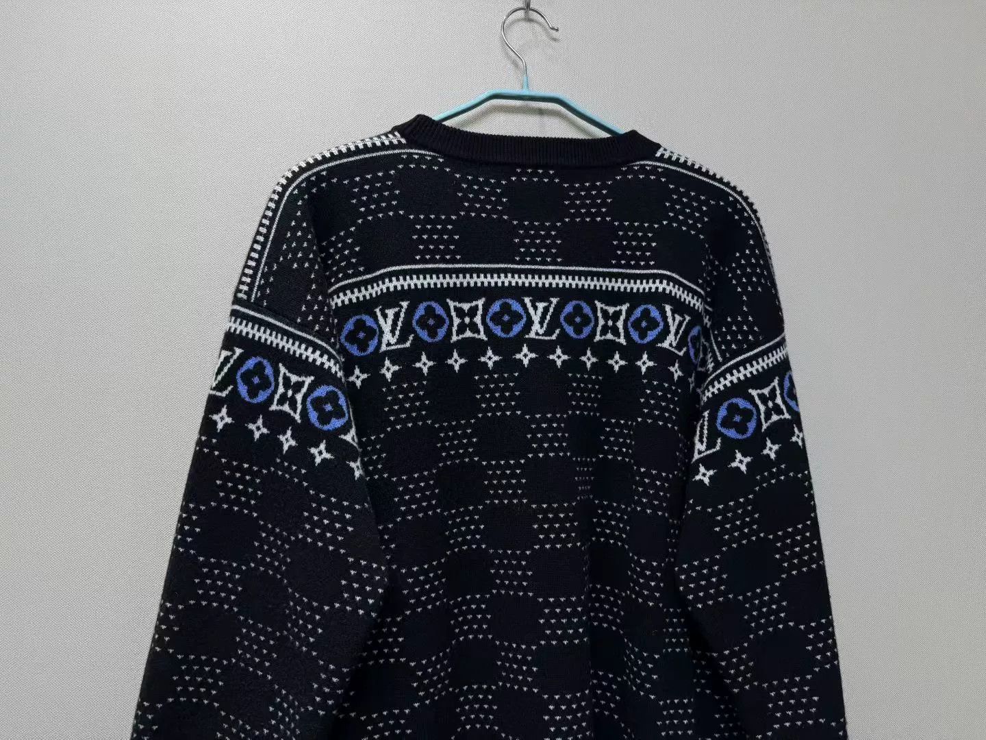 Louis Vuitton Louis Vuitton LV Ski Full Logo Sweater Size US L / EU 52-54 / 3 - 5 Thumbnail