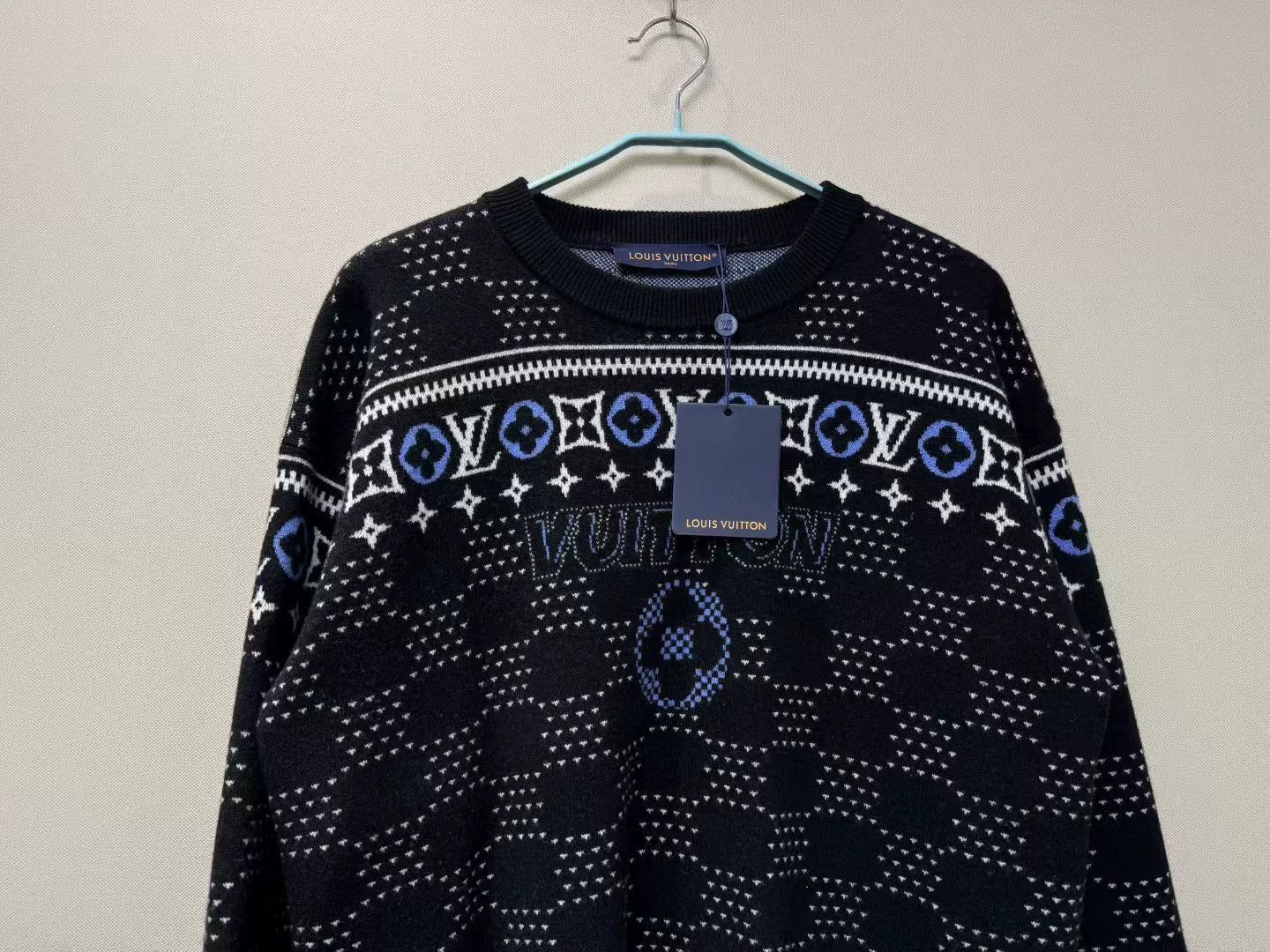 Louis Vuitton Louis Vuitton LV Ski Full Logo Sweater Size US L / EU 52-54 / 3 - 2 Thumbnail