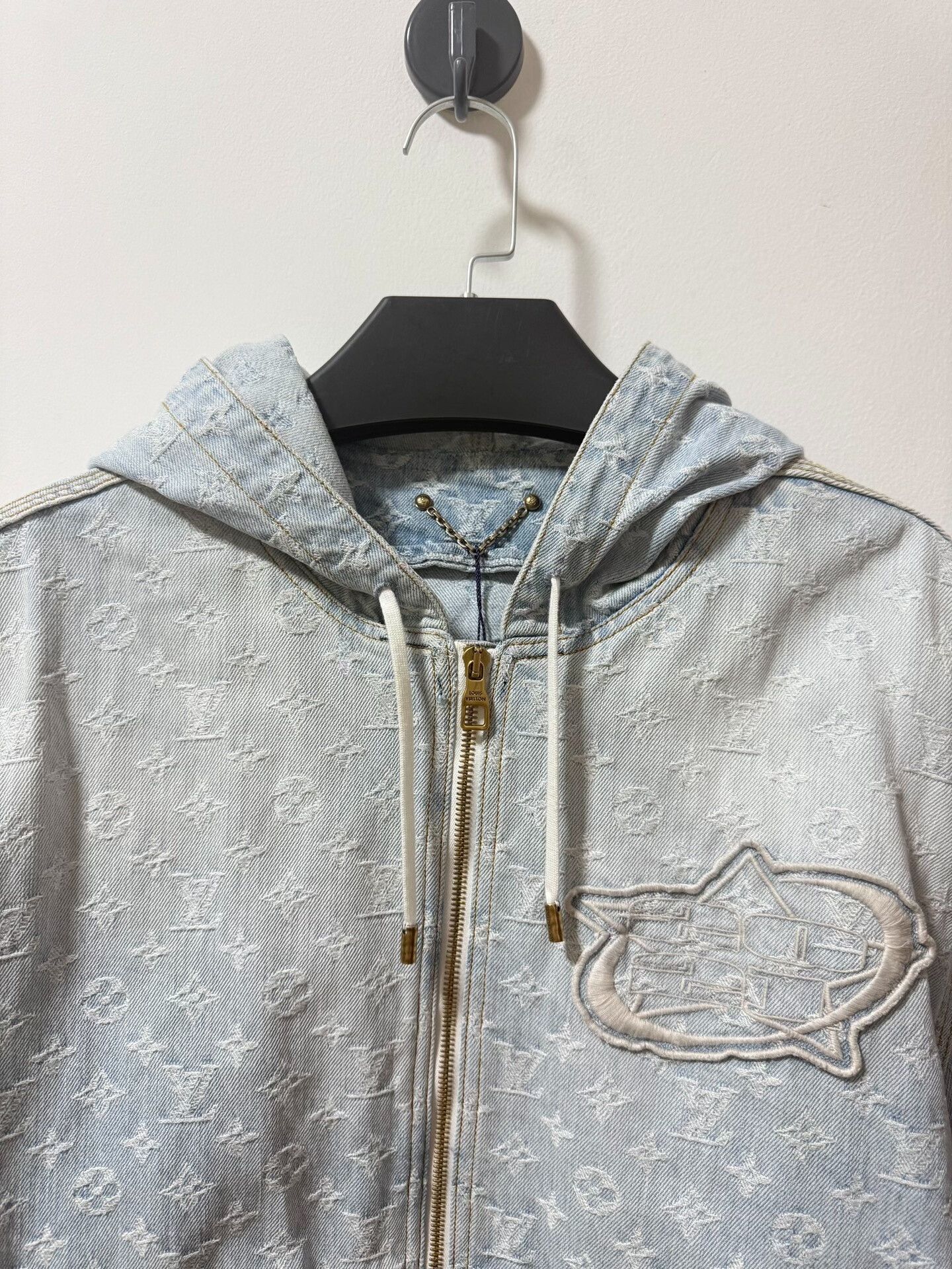 Louis Vuitton Louis Vuitton NBA Limited Logo Denim Jacket Size US M / EU 48-50 / 2 - 2 Thumbnail