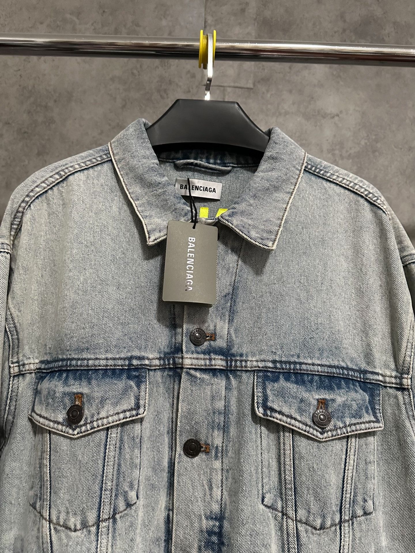 Balenciaga Balenciaga Embroidered Logo Denim Jacket Size US M / EU 48-50 / 2 - 5 Thumbnail