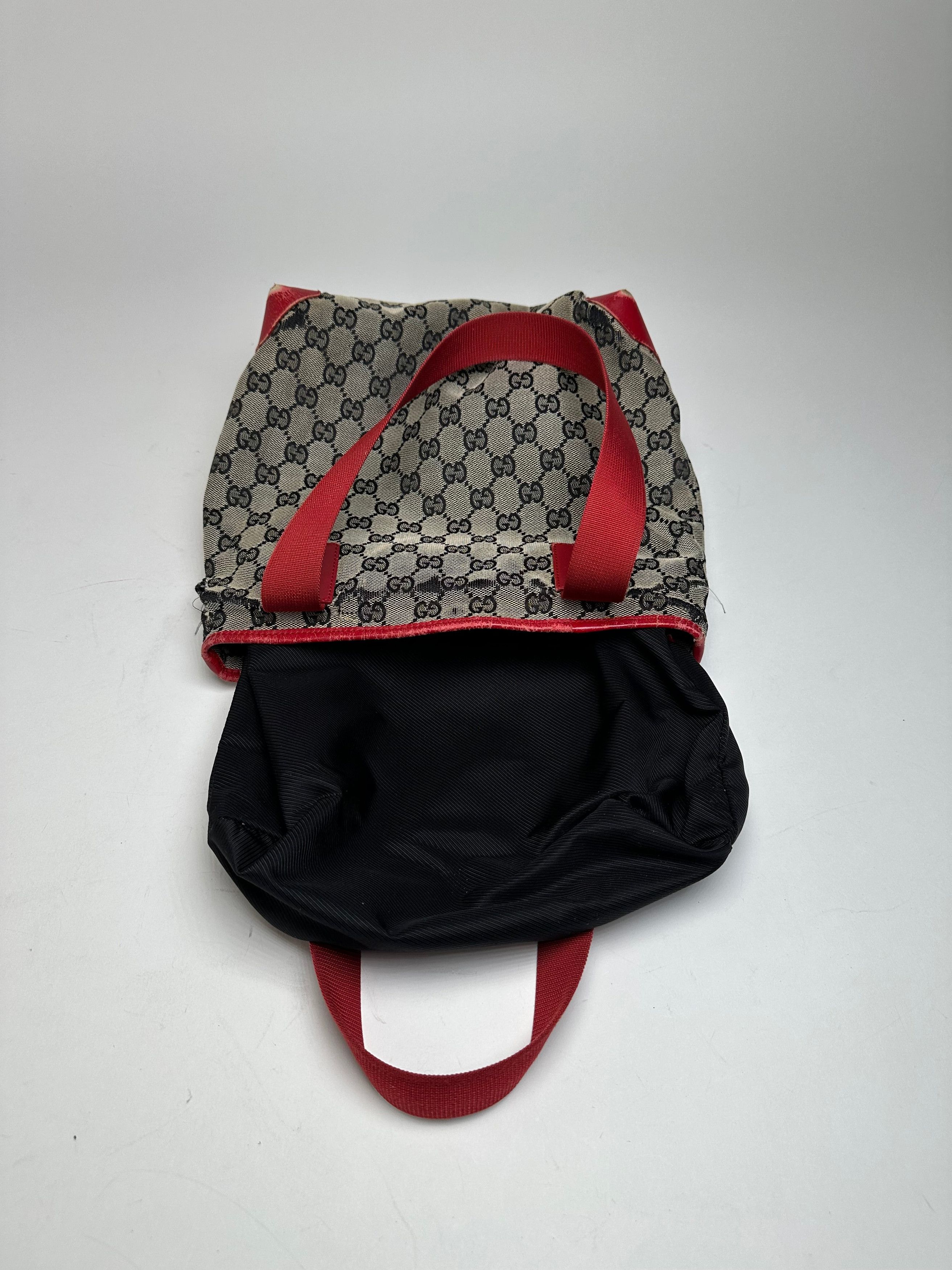 Gucci Vintage Monogram Leather Canvas Handbag Grey Black Red Size ONE SIZE - 4 Thumbnail