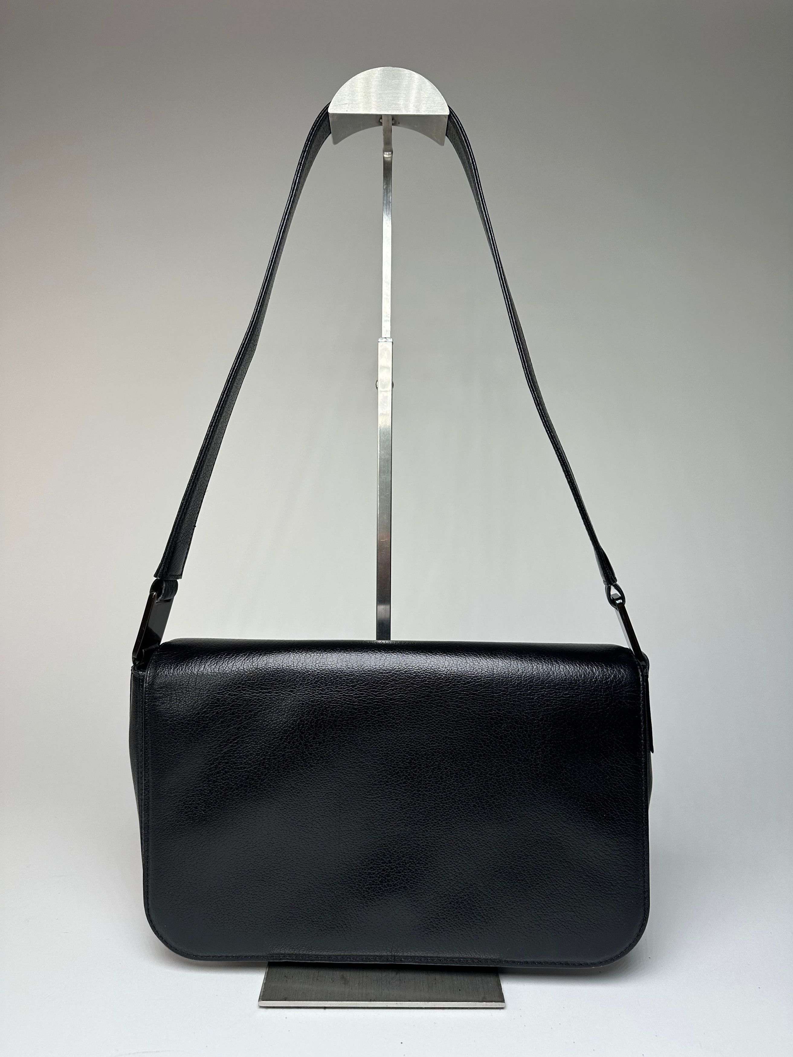 Givenchy Vintage Leather Shoulder Bag Black Size ONE SIZE - 13 Thumbnail