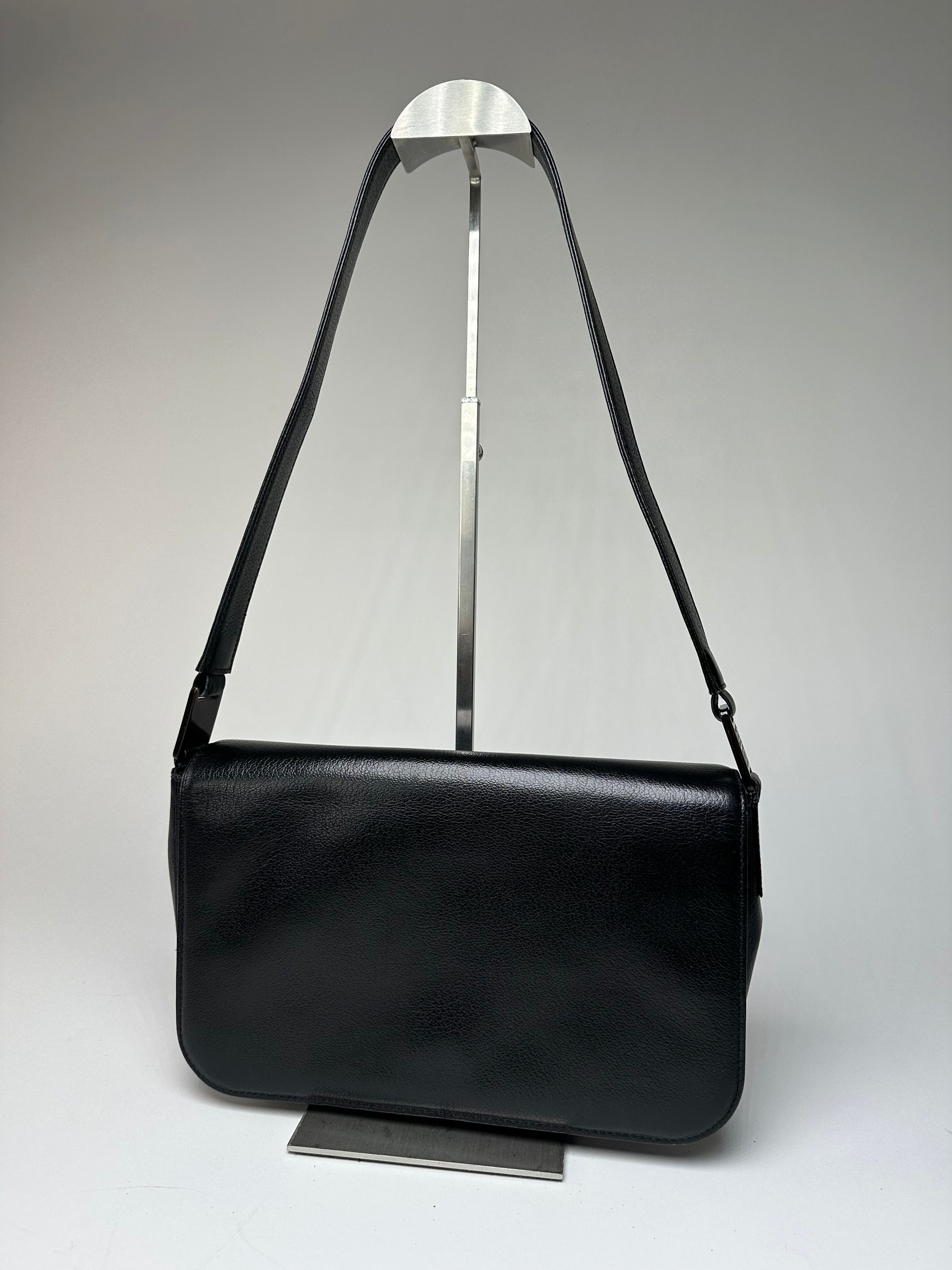 Givenchy Vintage Leather Shoulder Bag Black Size ONE SIZE - 2 Thumbnail