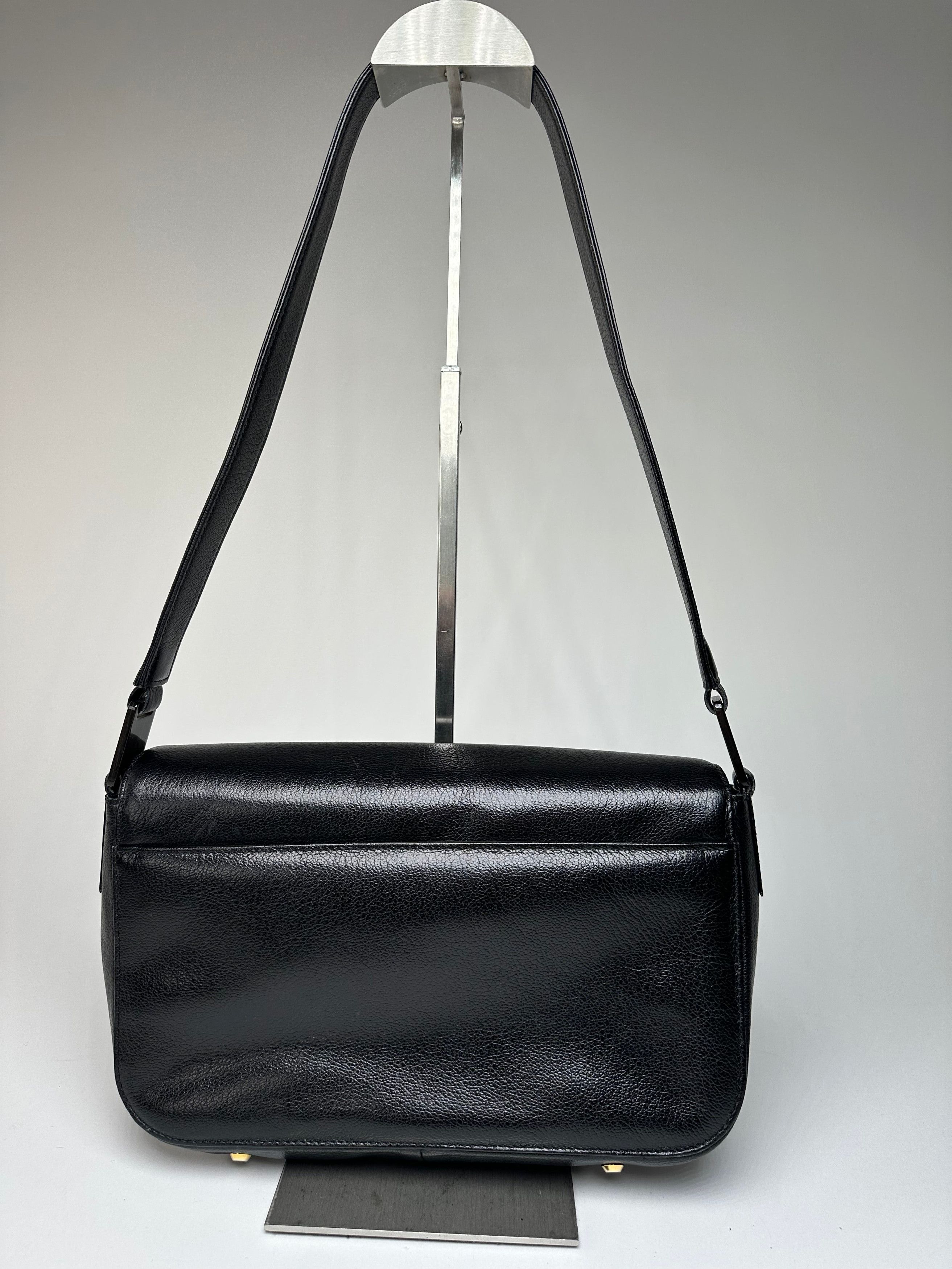 Givenchy Vintage Leather Shoulder Bag Black Size ONE SIZE - 11 Thumbnail