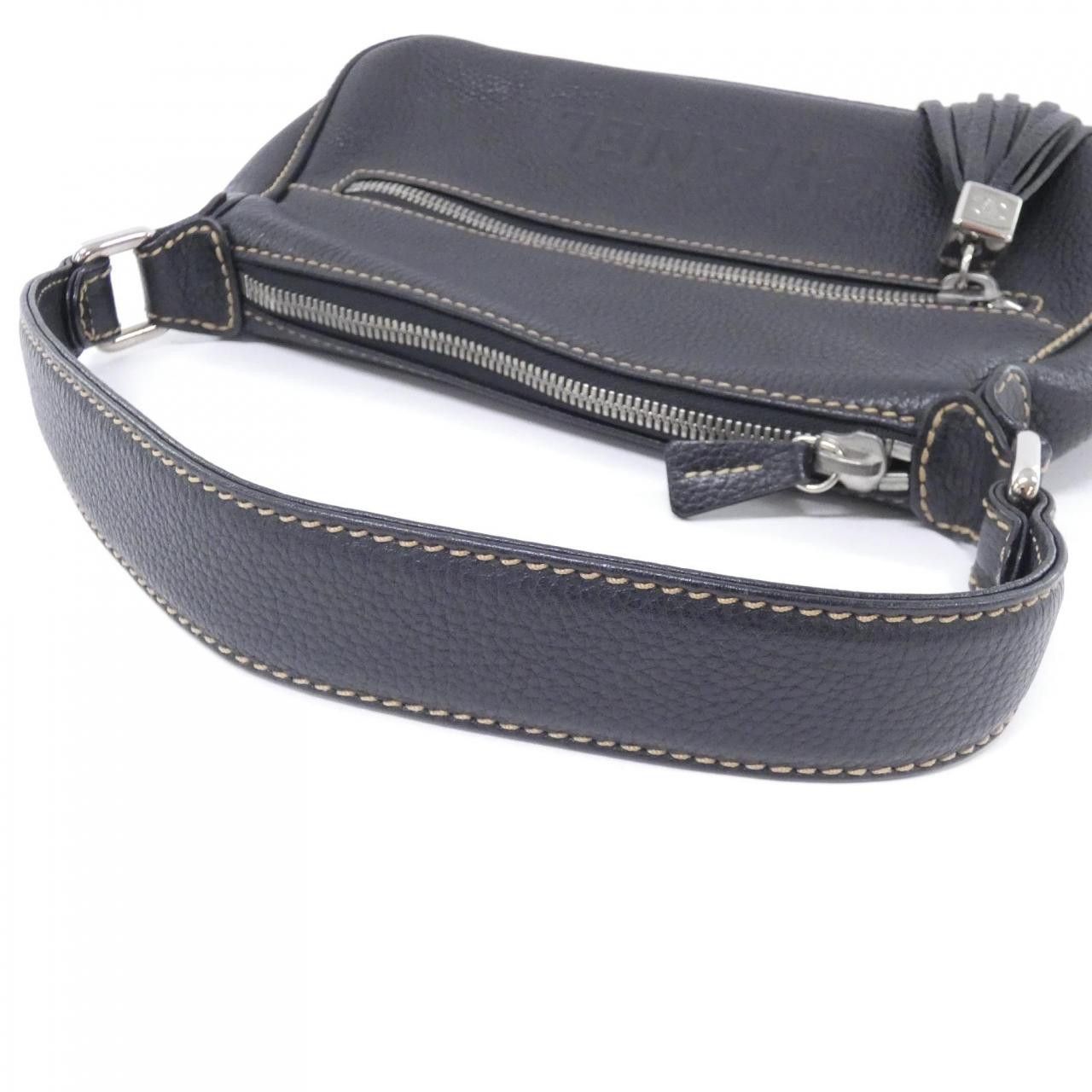 Chanel Chanel Chanel Calf Shoulder Bag Leather Shoulder Bag 23053 DUTY FREE for USA Size ONE SIZE - 6 Thumbnail