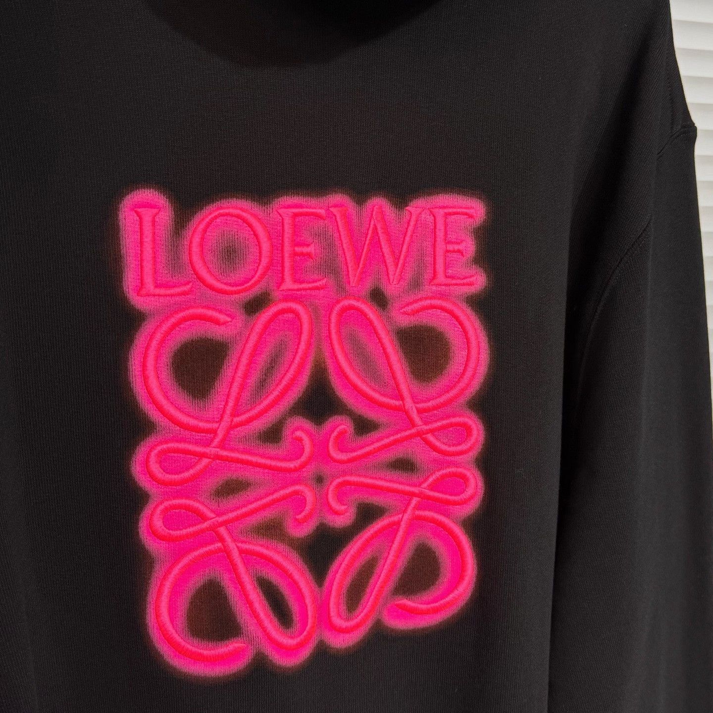 Loewe Loewe Black Hoodie Neon Pink Logo XL Size US XL / EU 56 / 4 - 3 Thumbnail