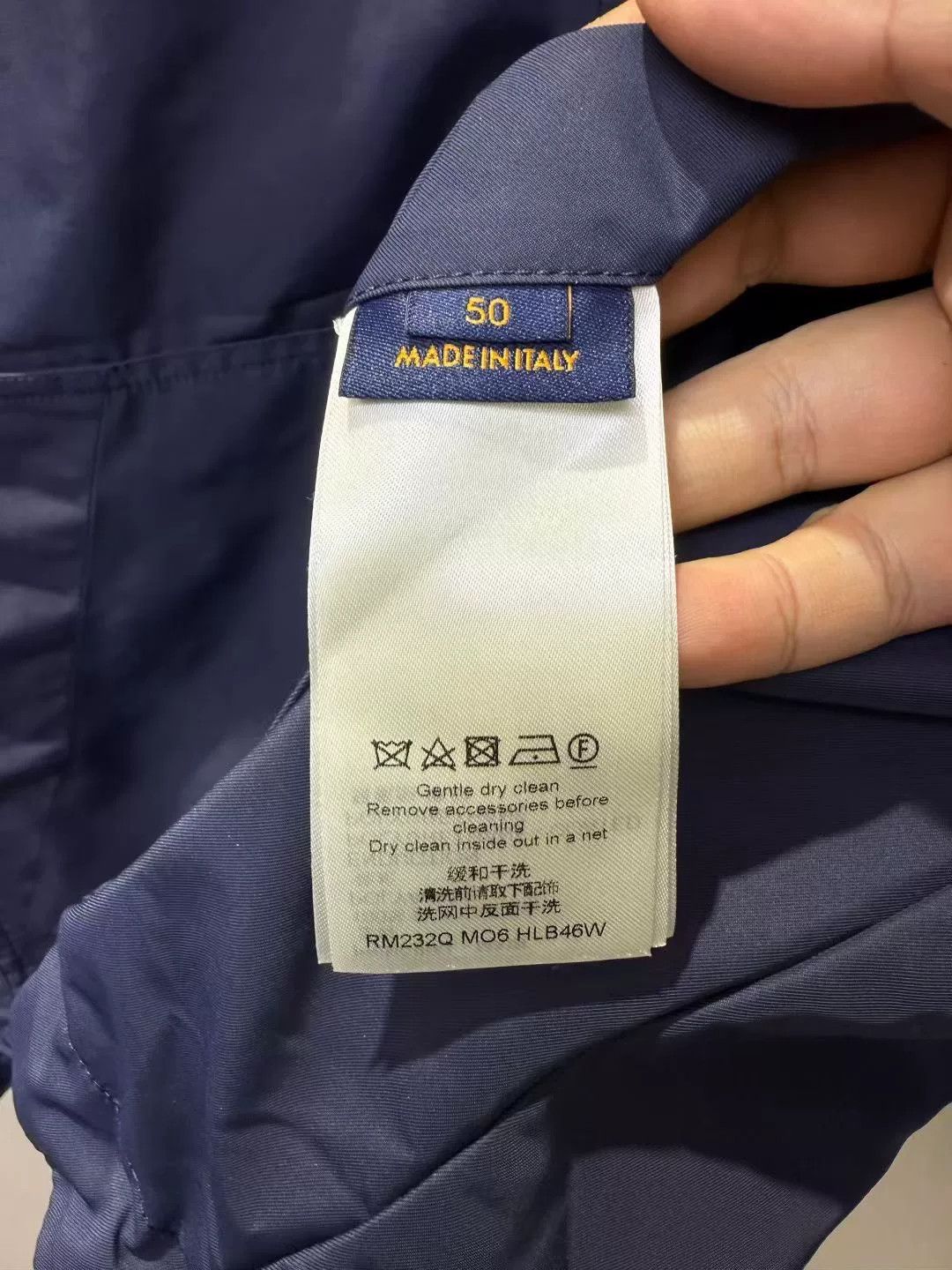 Louis Vuitton Louis Vuitton Reversible Logo Jacket Size US M / EU 48-50 / 2 - 3 Thumbnail