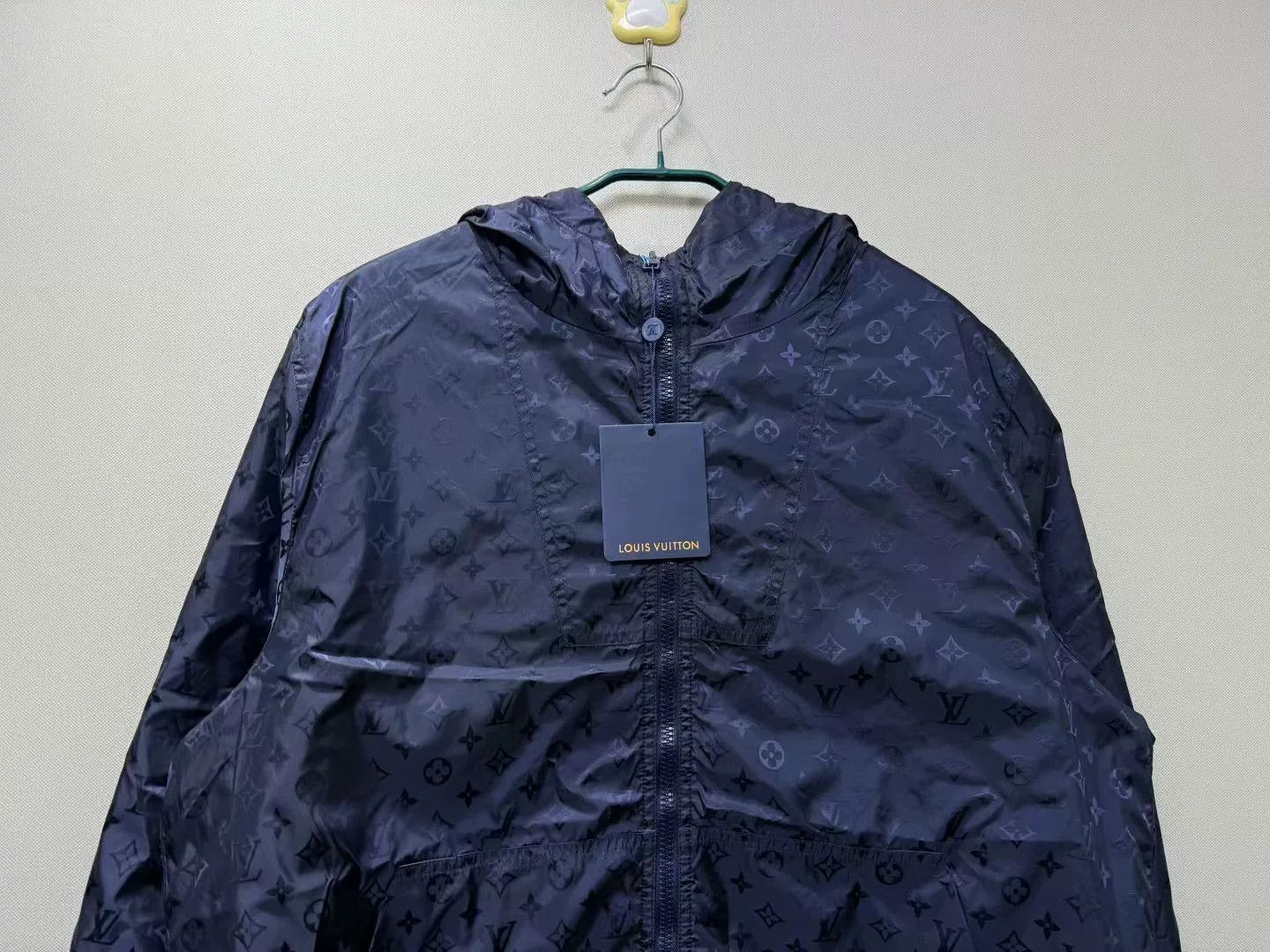 Louis Vuitton Louis Vuitton Reversible Logo Jacket Size US M / EU 48-50 / 2 - 2 Thumbnail