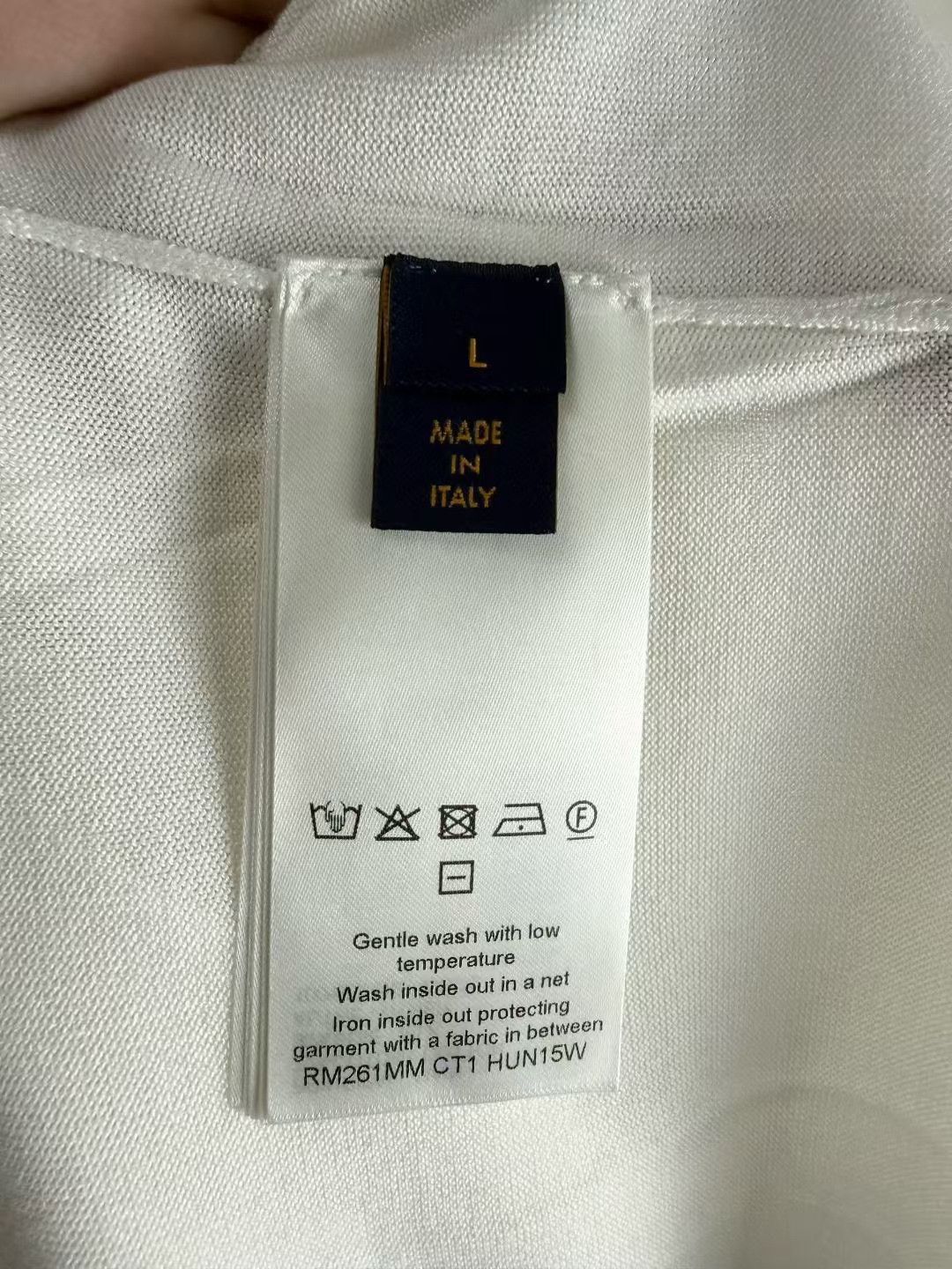 Louis Vuitton Louis Vuitton White Fox Letter Embroidery Tee Size US L / EU 52-54 / 3 - 4 Thumbnail