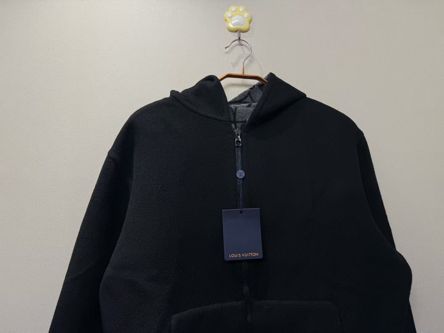 Louis Vuitton Louis Vuitton Black Cashmere Logo Coat Size US M / EU 48-50 / 2 - 3 Thumbnail