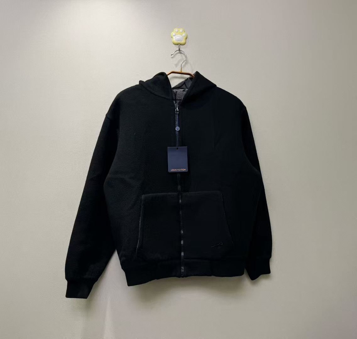 Louis Vuitton Louis Vuitton Black Cashmere Logo Coat Size US M / EU 48-50 / 2 - 2 Thumbnail
