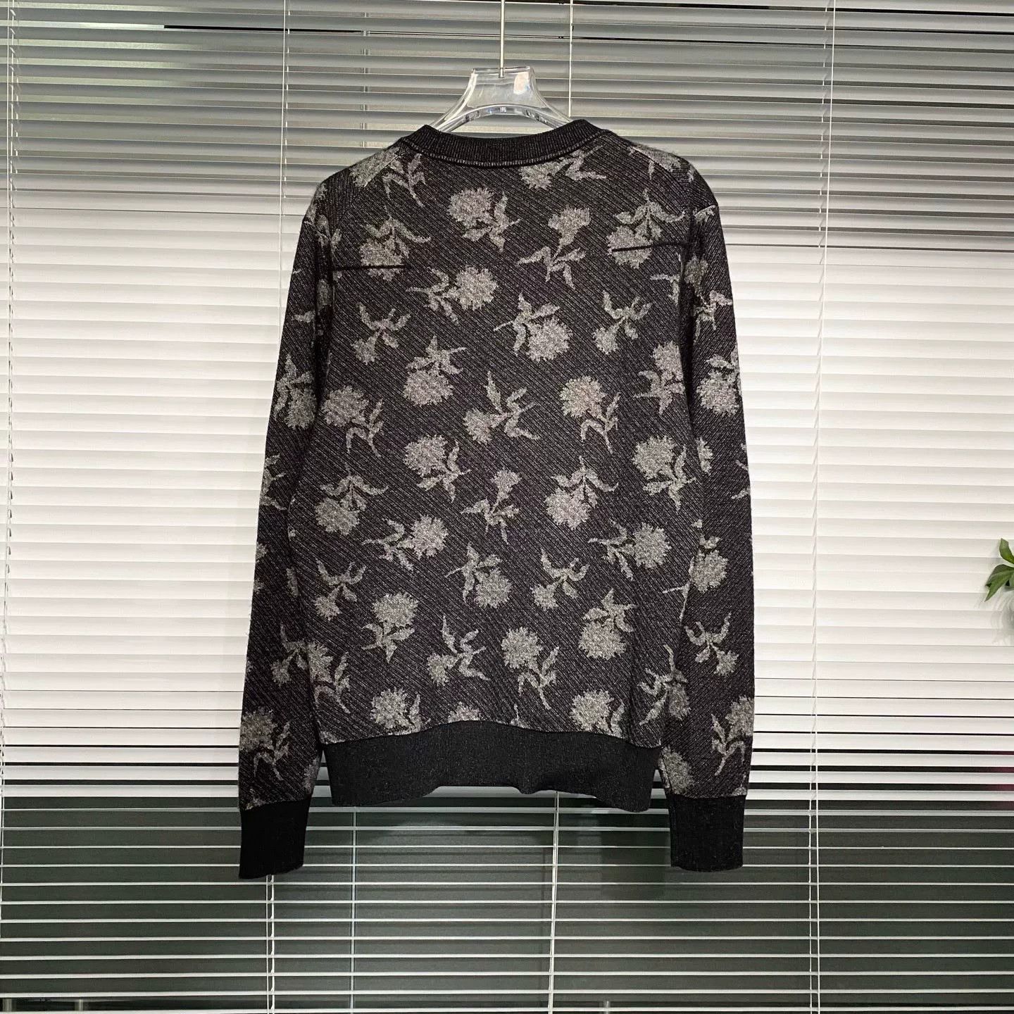 Dior Dior Black Camellia Print Cashmere Sweater S Size US S / EU 44-46 / 1 - 2 Thumbnail