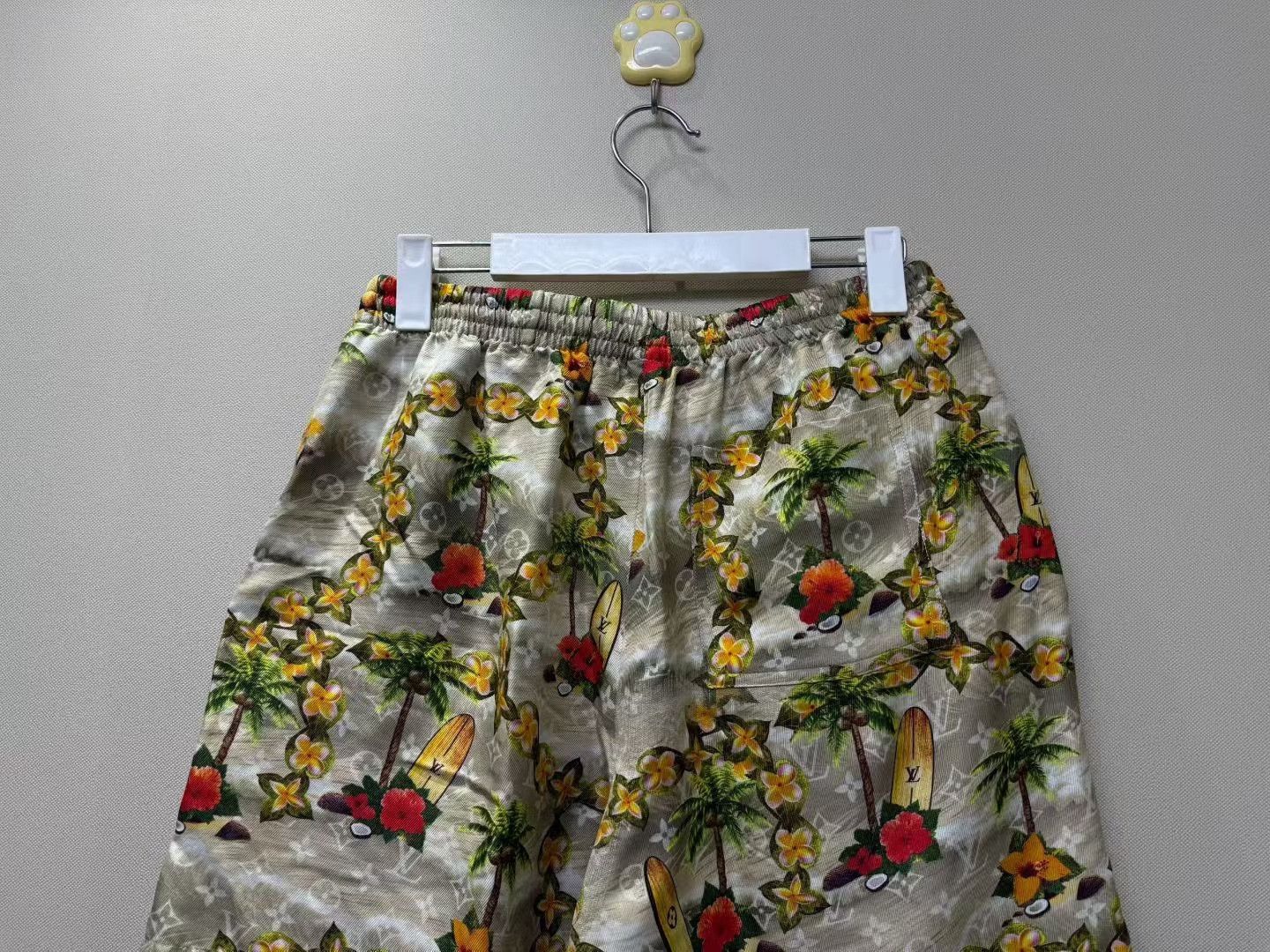 Louis Vuitton Louis Vuitton Floral Palm Silk Logo Shorts Size US 34 / EU 50 - 5 Thumbnail