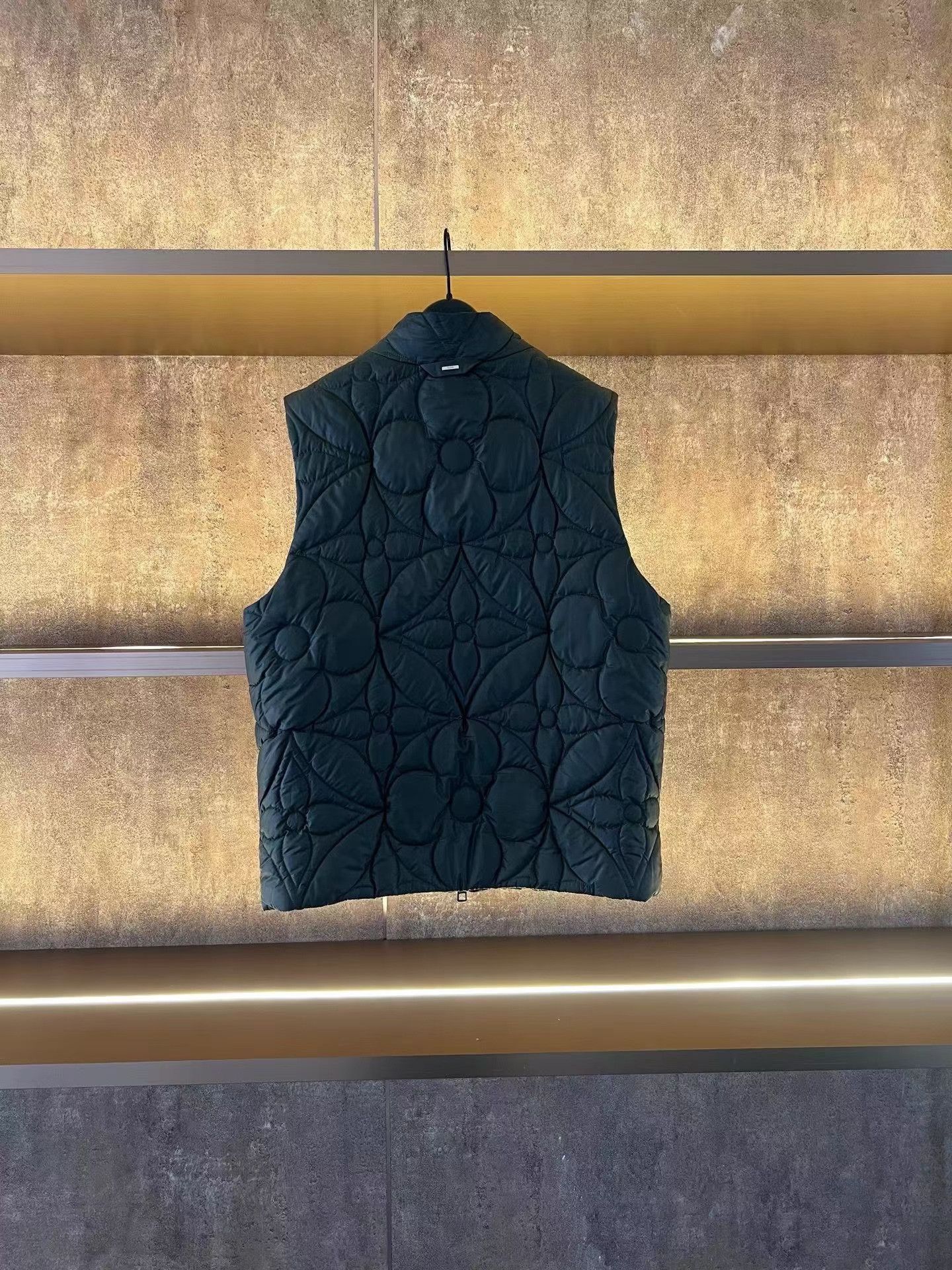 Louis Vuitton LV Dark Green Vest Size US M / EU 48-50 / 2 - 2 Thumbnail