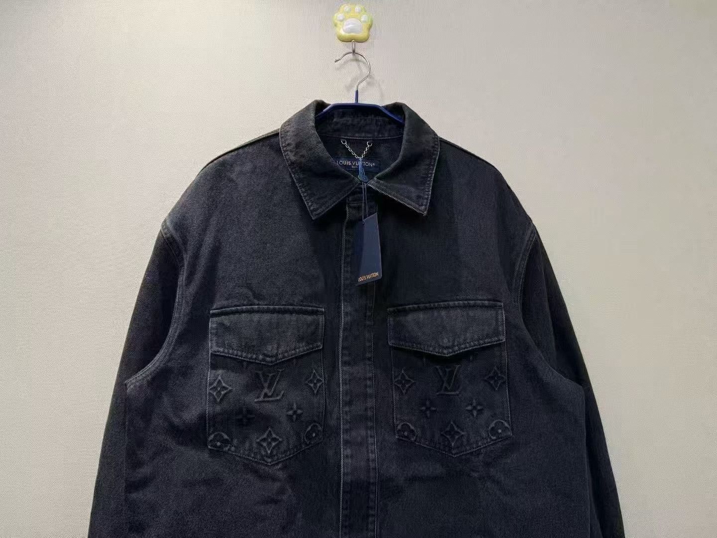 Louis Vuitton Louis Vuitton LV Embossed Logo Denim Jacket Size US XL / EU 56 / 4 - 2 Thumbnail