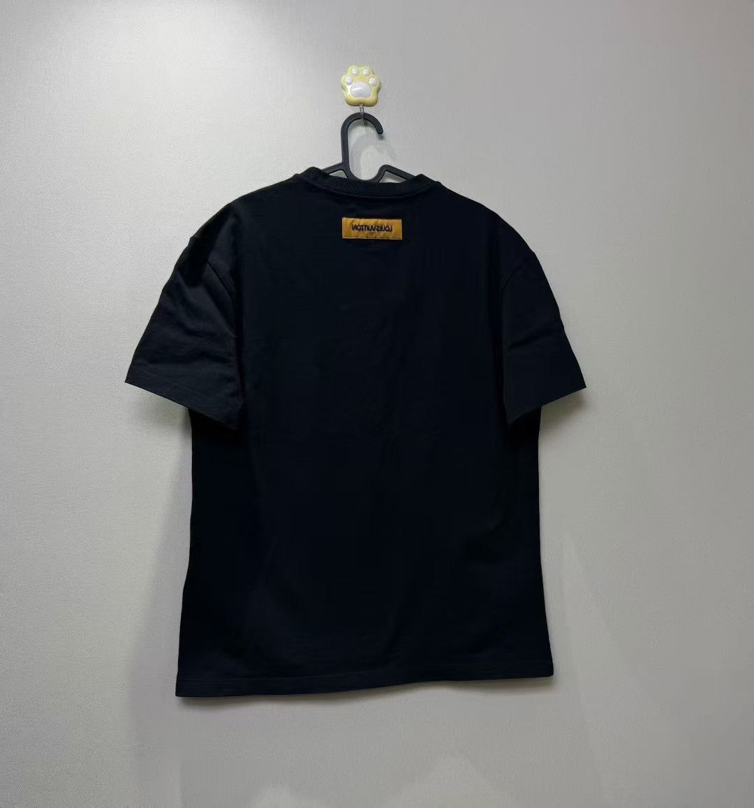 Louis Vuitton Louis Vuitton LV x Pharrell Pearl Logo Tee Size US L / EU 52-54 / 3 - 4 Thumbnail