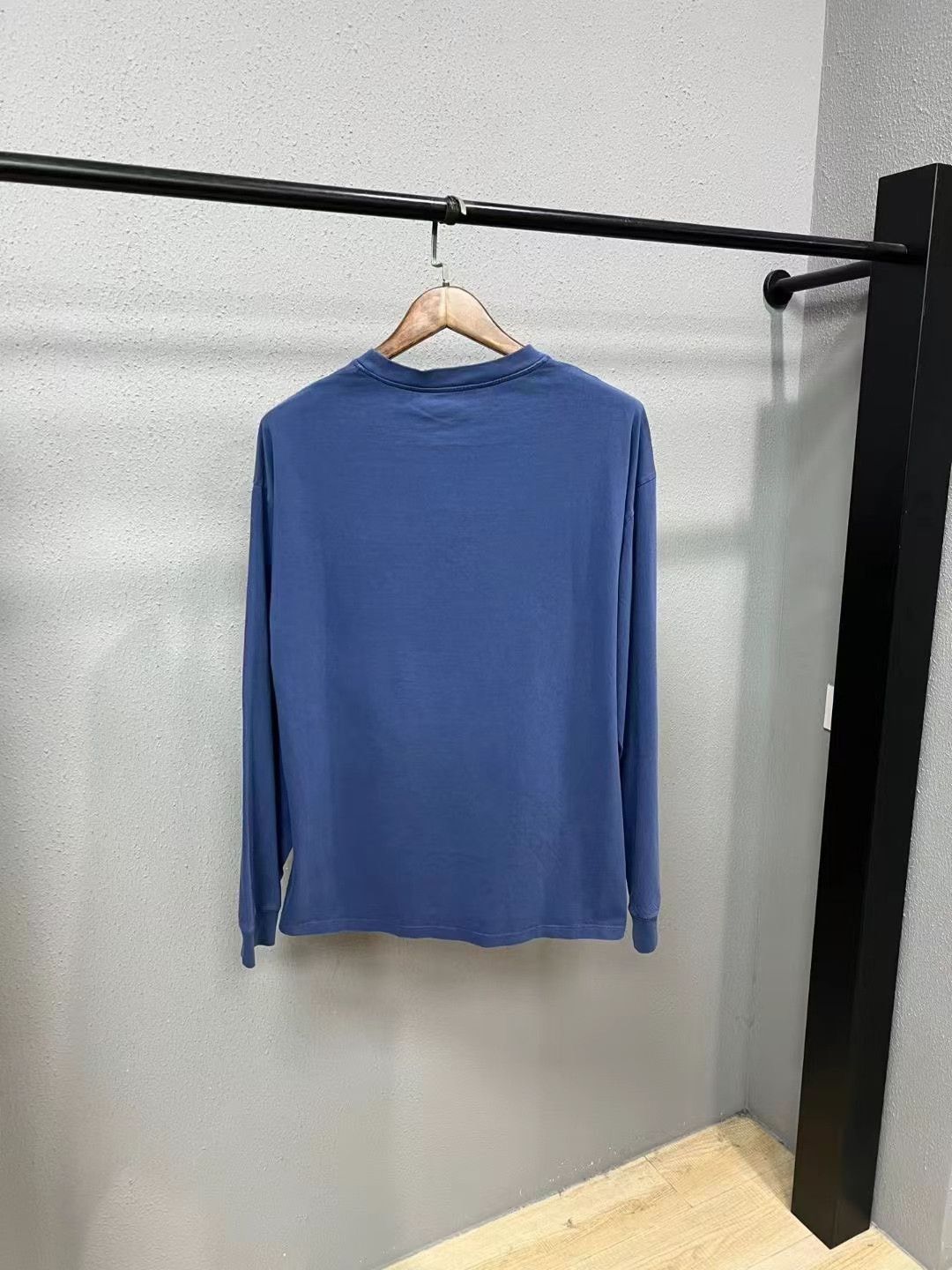 Miu Miu Miumiu Distressed Washed Long Sleeve Size L / US 10 / IT 46 - 2 Thumbnail