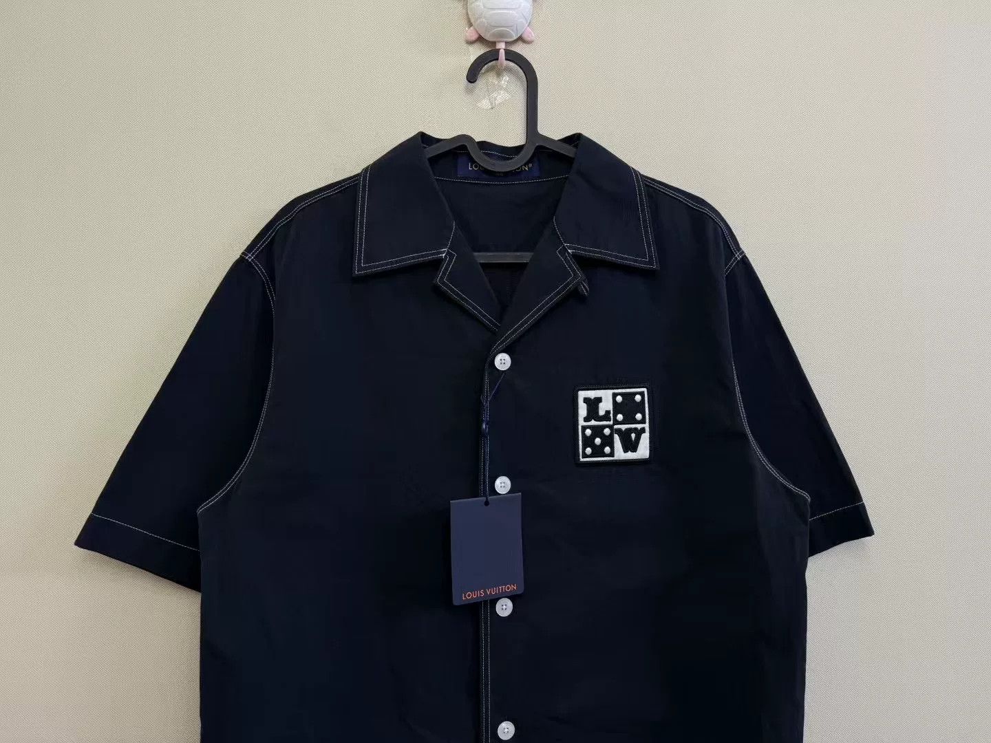 Louis Vuitton Louis Vuitton LV Letter Short-Sleeve Shirt Size US M / EU 48-50 / 2 - 2 Thumbnail