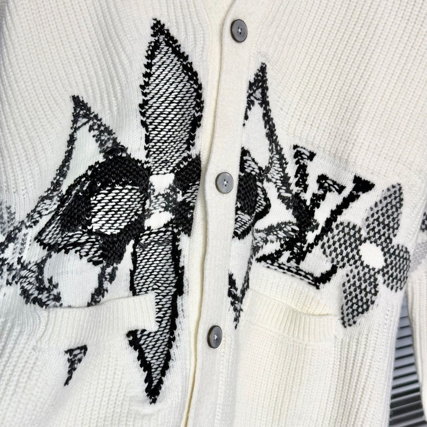 Louis Vuitton LV Ski Series Knit Cardigan Size US M / EU 48-50 / 2 - 3 Thumbnail