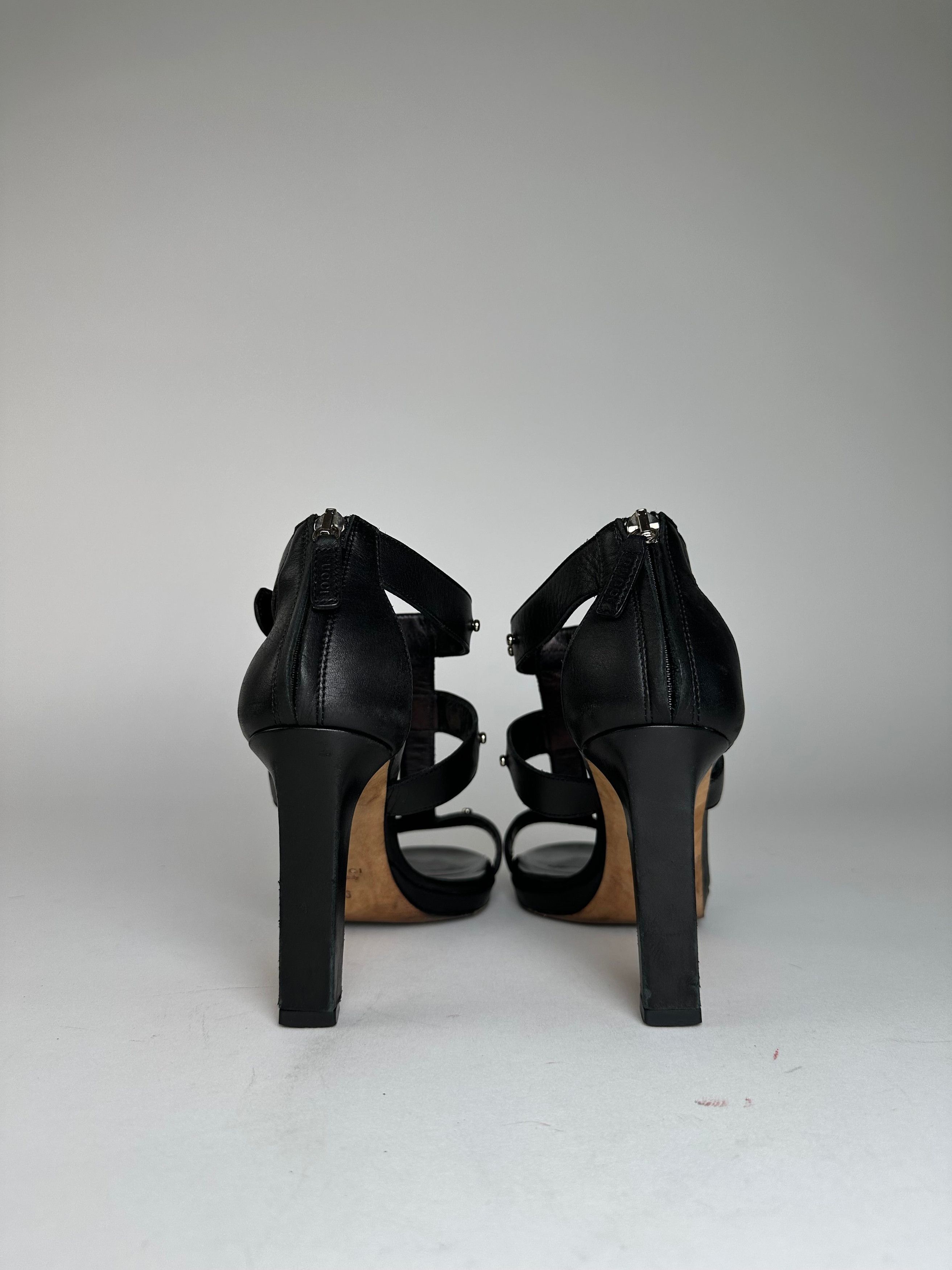 Gucci Vintage Studded Leather Pumps Black EU36 Size US 5 / IT 35 - 7 Thumbnail