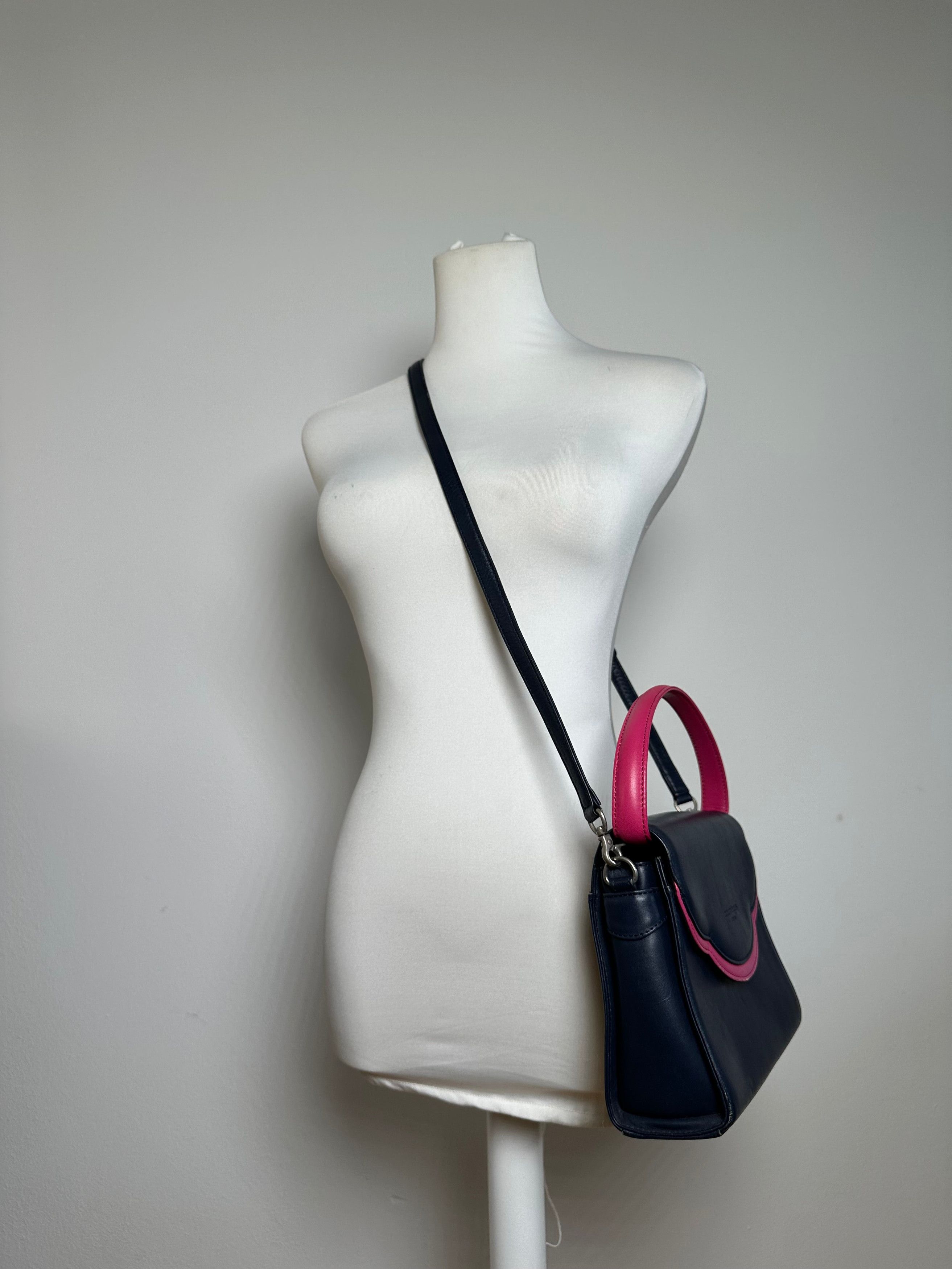 Courreges Vintage 2WAY Leather Handbag Navy Pink Size ONE SIZE - 9 Thumbnail