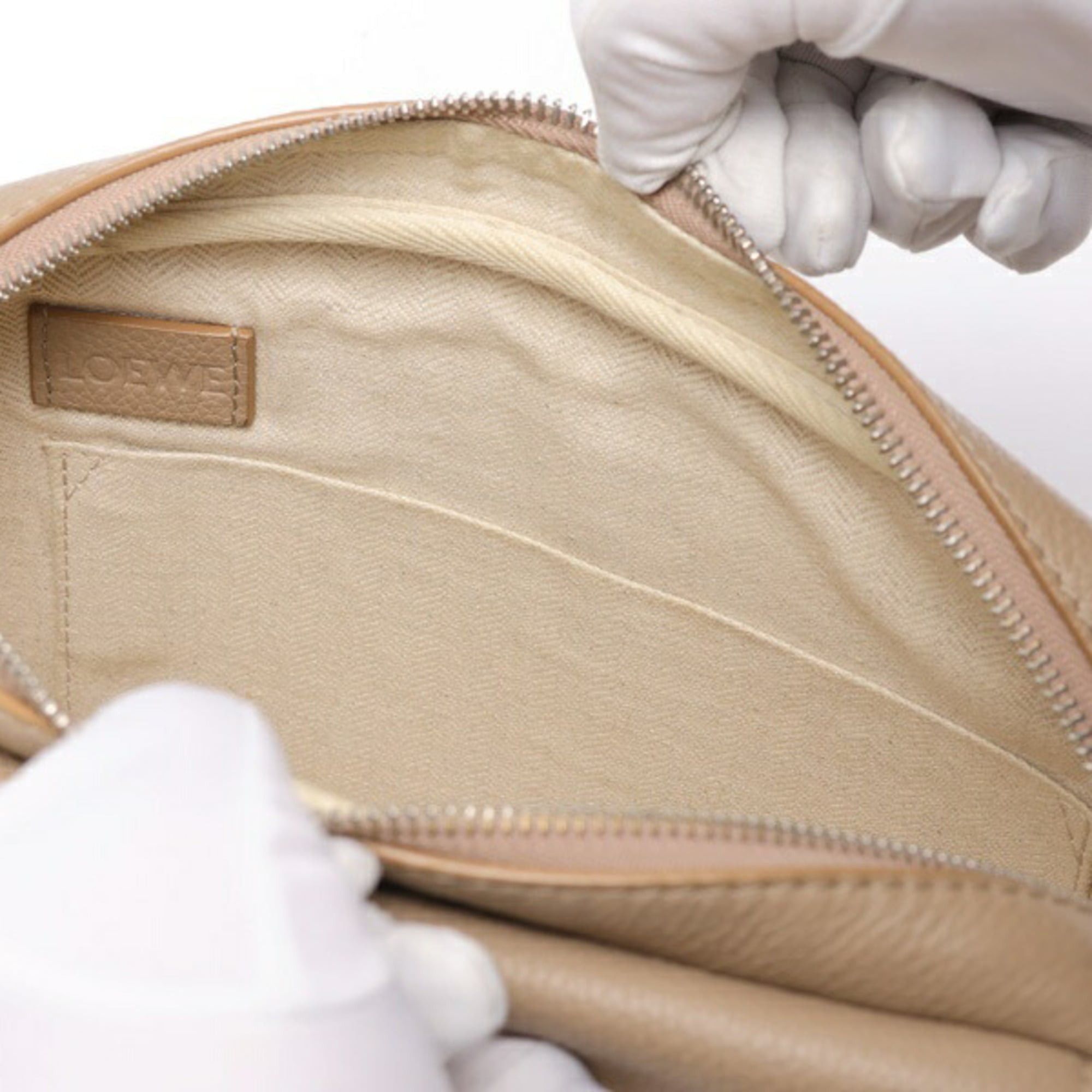 Loewe Loewe military-style shoulder bag, leather, beige. Size ONE SIZE - 8 Thumbnail
